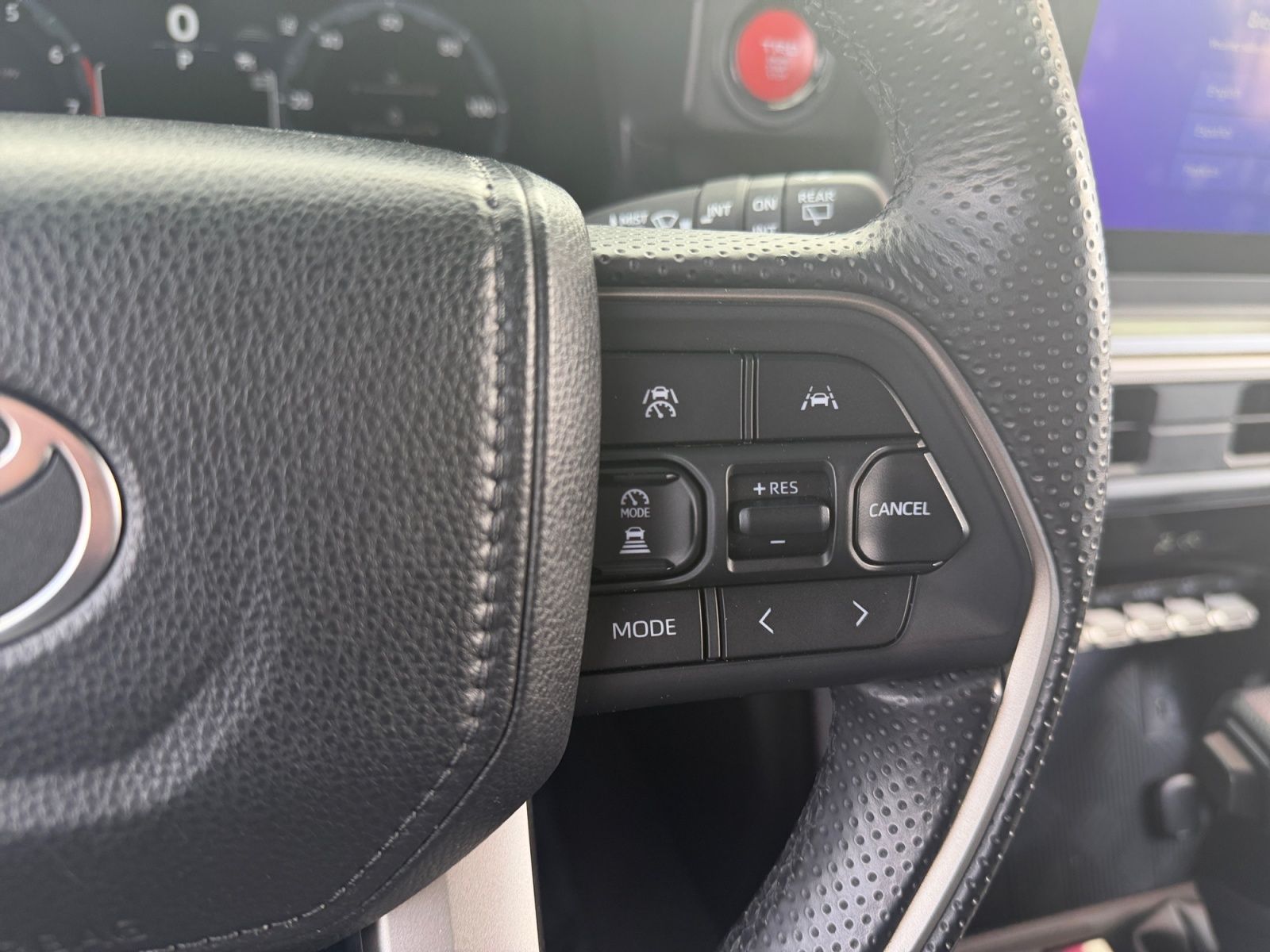 2025 Toyota 4Runner TRD Off-Road - Photo 19