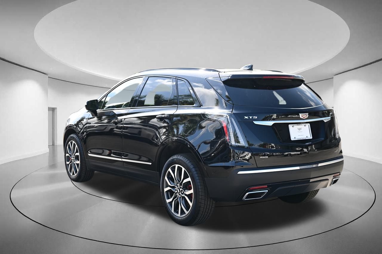 2024 Cadillac XT5 Sport 3