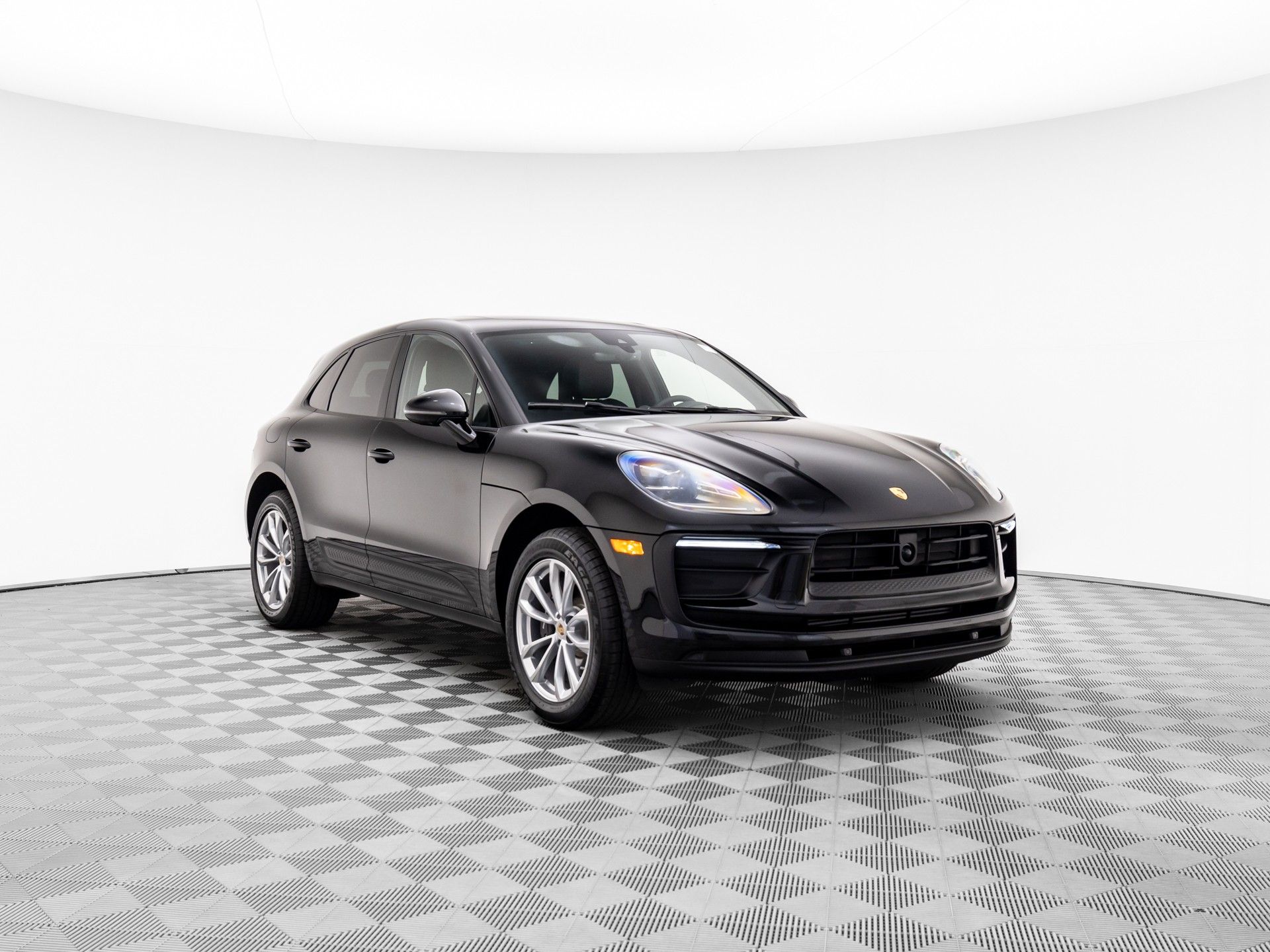 2024 Porsche Macan  photo