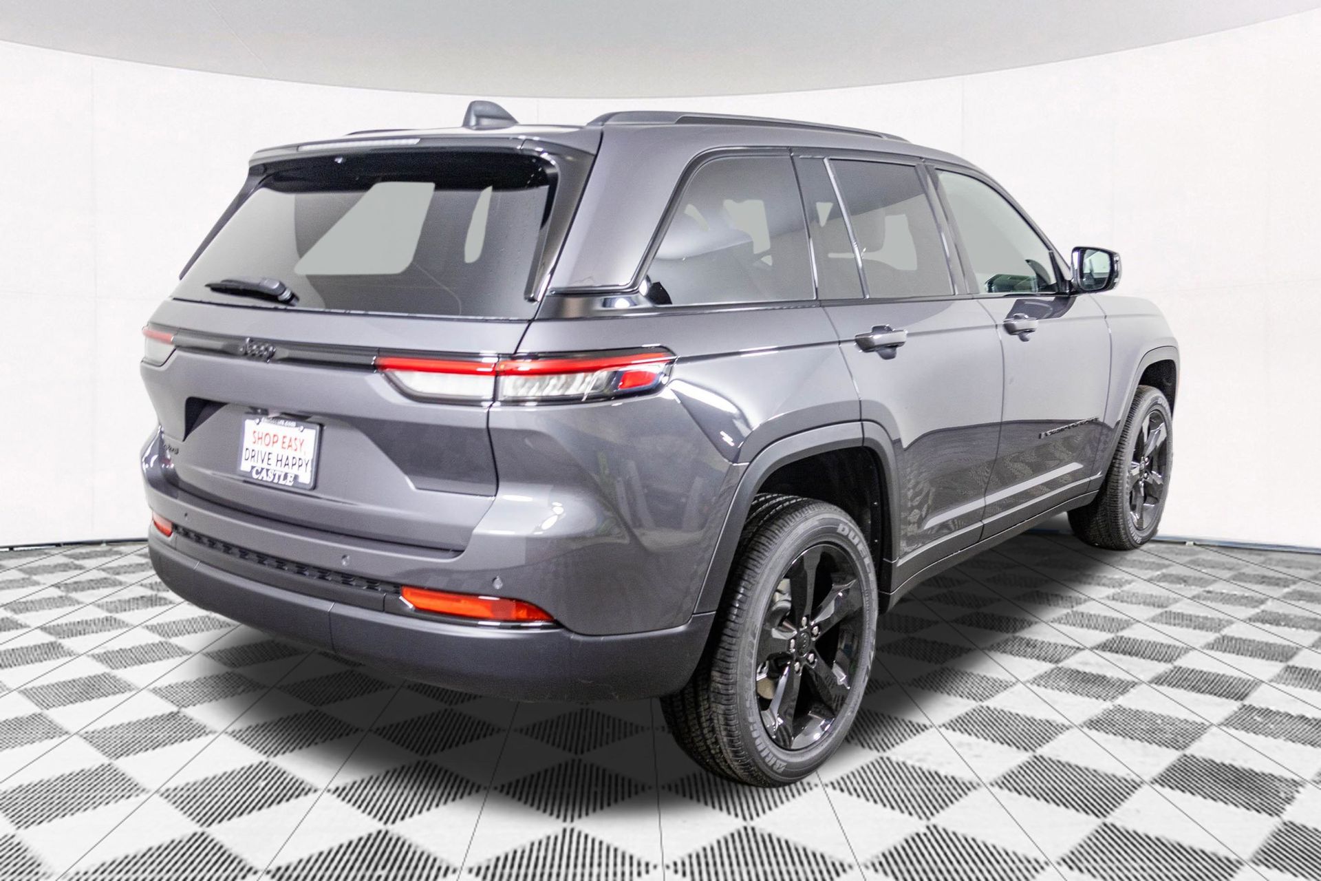 2025 JEEP GRAND CHEROKEE - Image 8