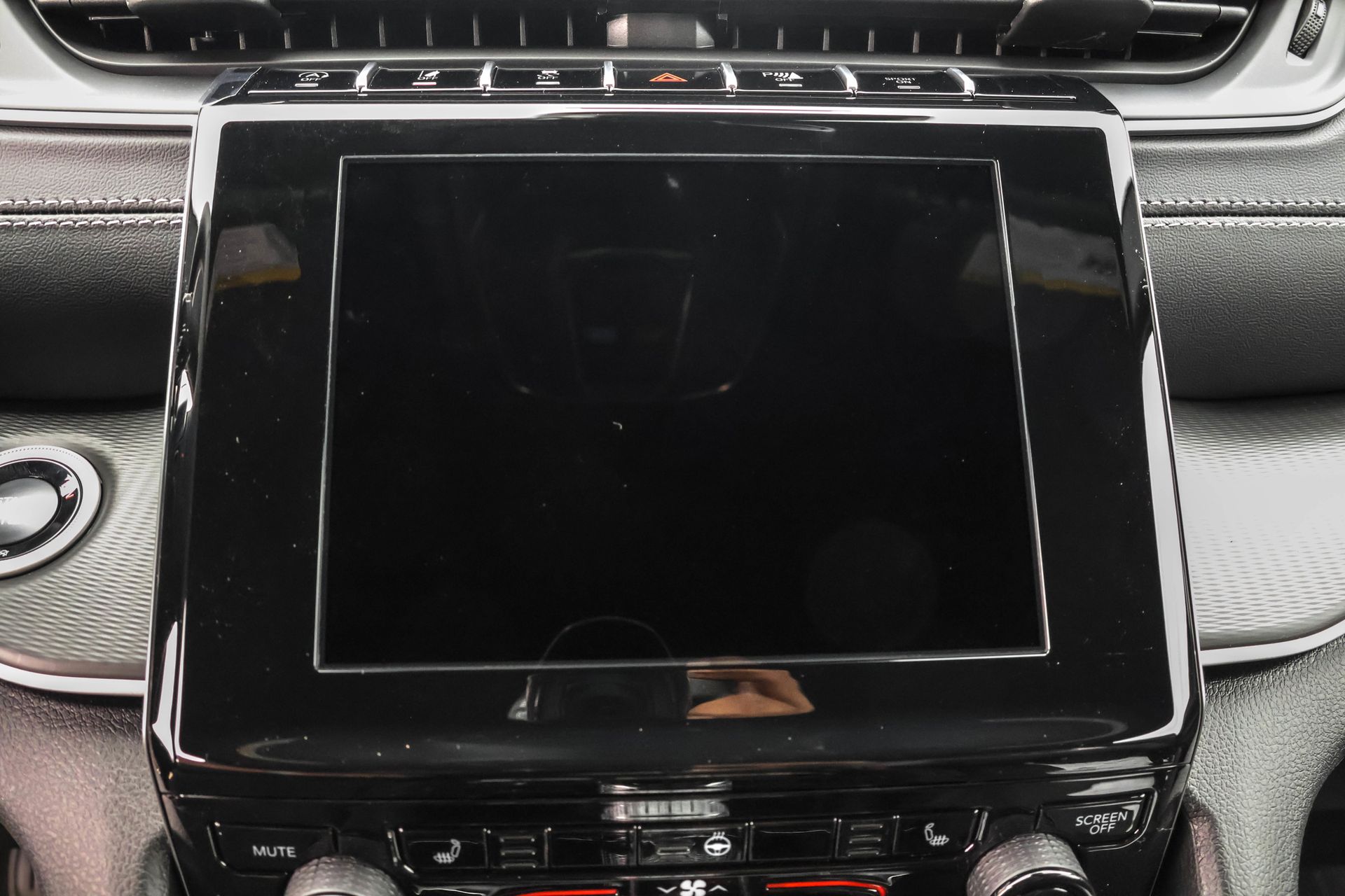 2025 JEEP GRAND CHEROKEE - Image 18