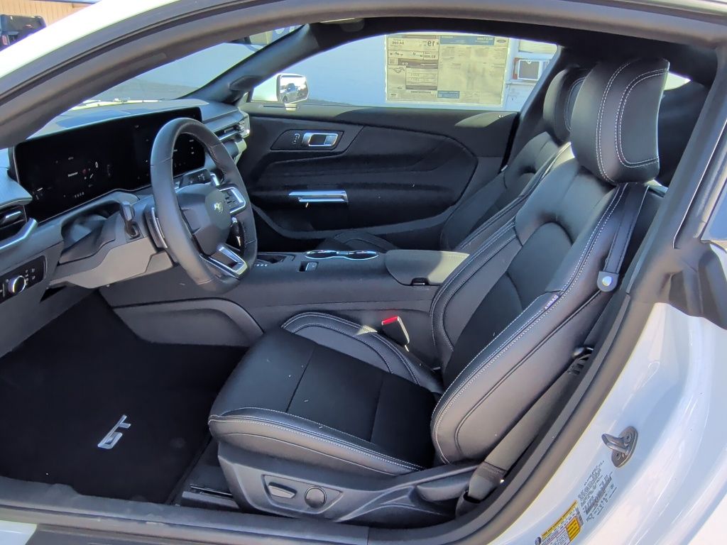 2026 Ford Mustang GT Premium - 9