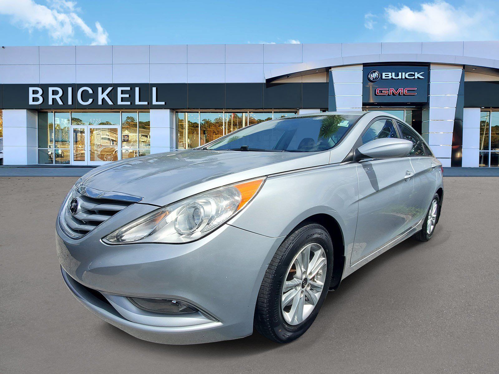 Radiant Silver Metallic 2013 Hyundai Sonata Sedan Front-Wheel Drive 6-Speed Automatic