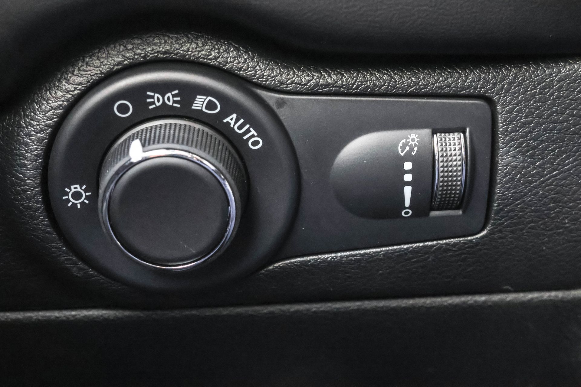 2026 DODGE DURANGO - Image 32