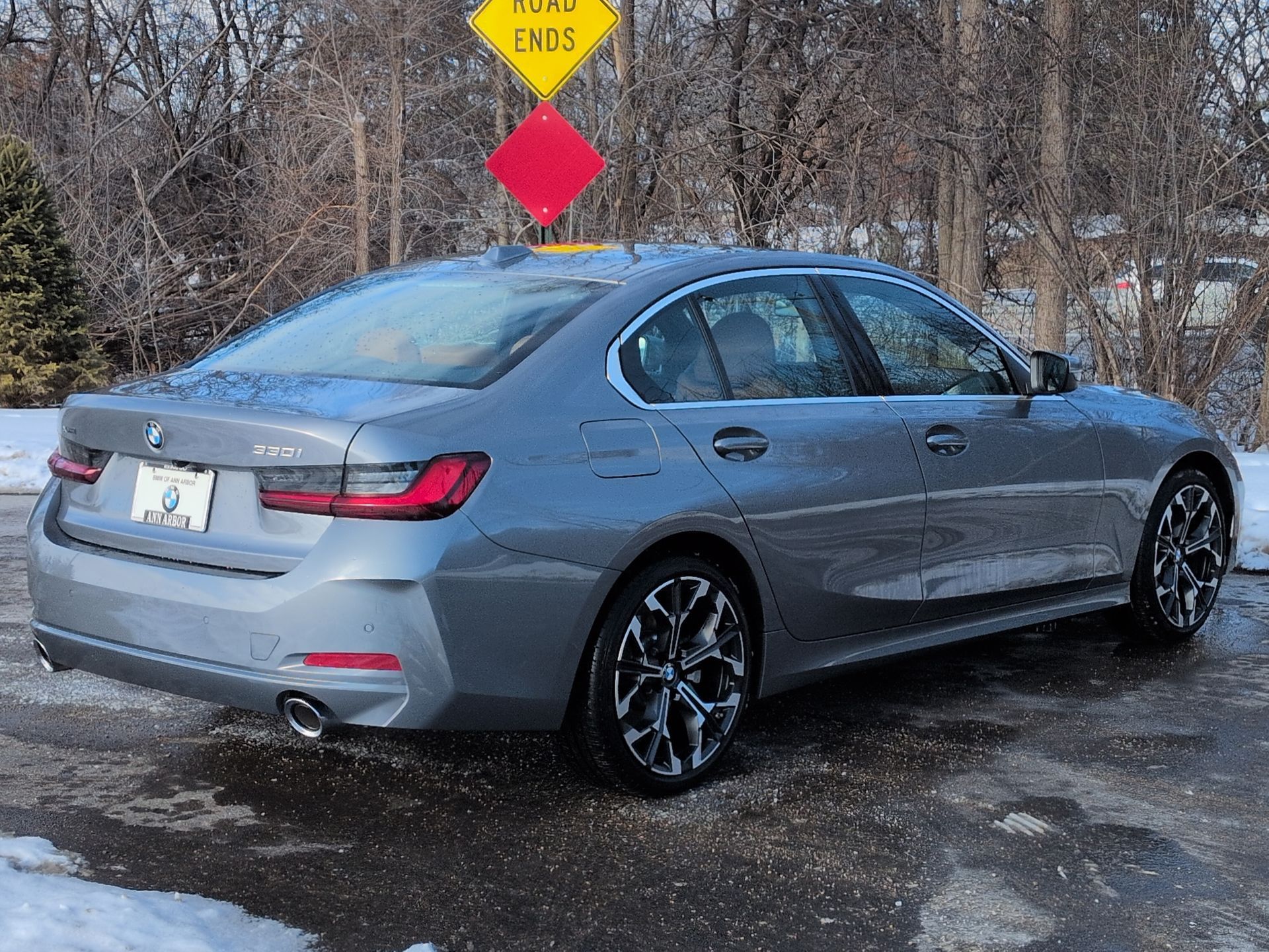 new 2025 BMW 3-Series car, priced at $47,895