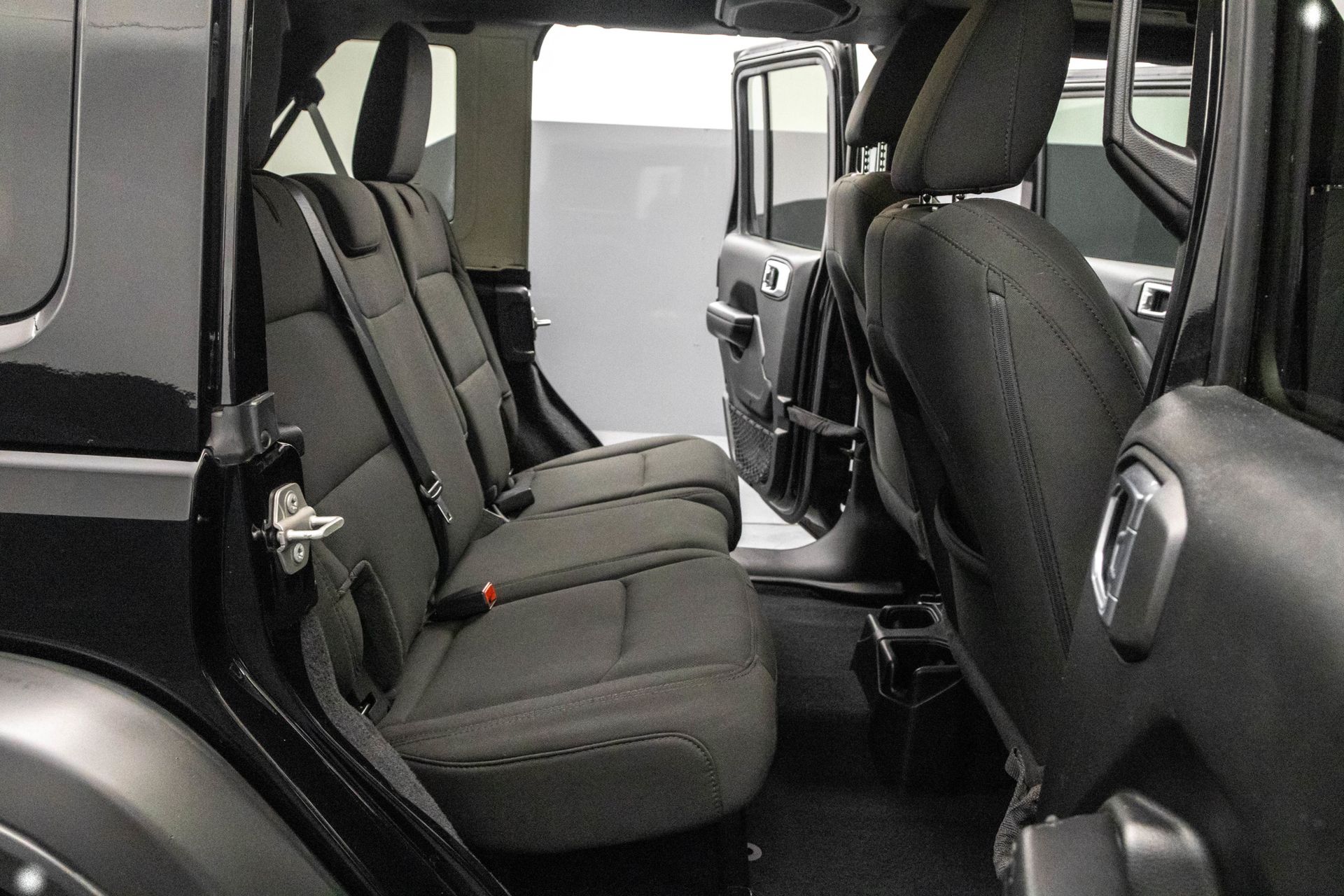 2021 JEEP WRANGLER - Image 36