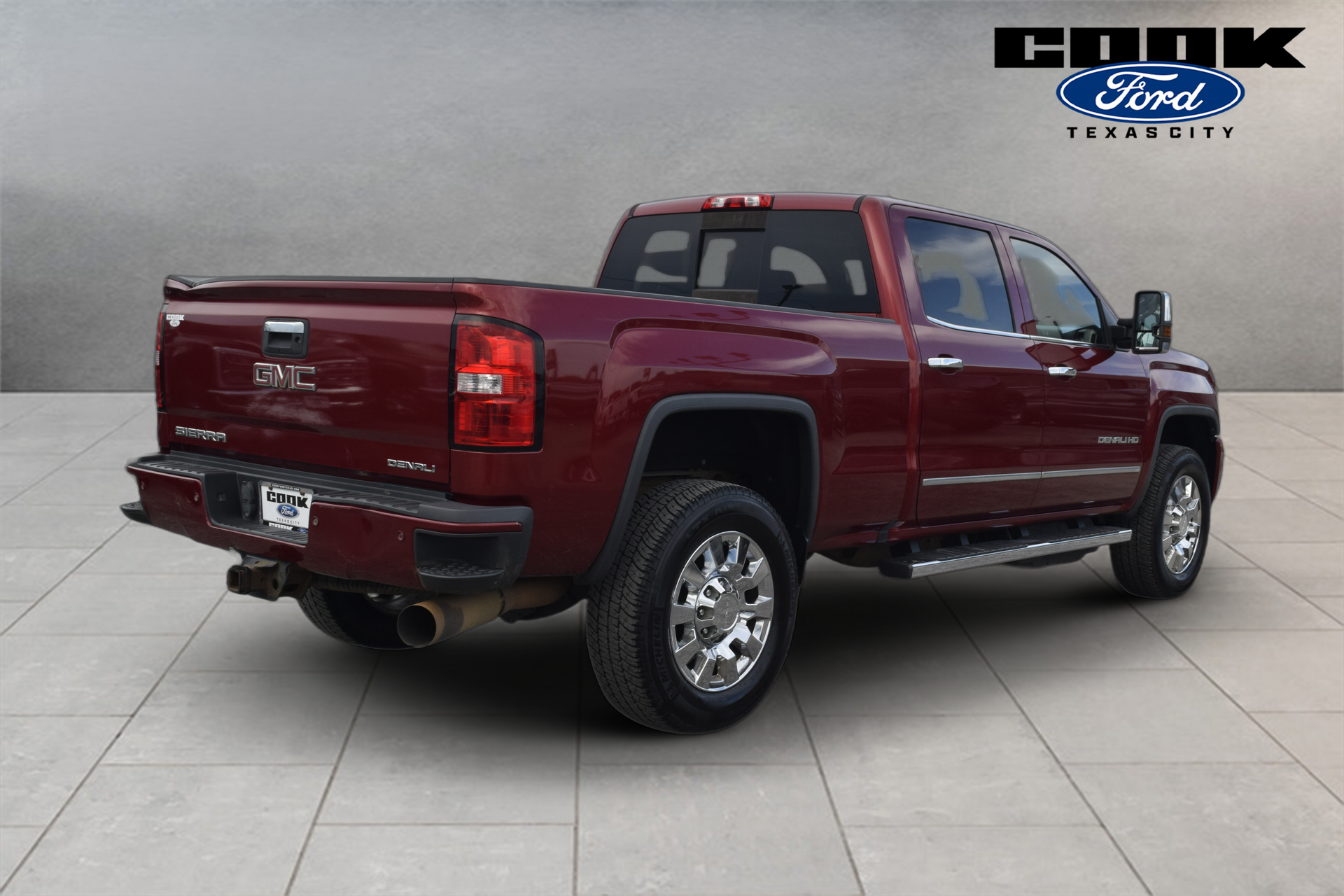 2019 GMC Sierra 2500HD Denali - 2