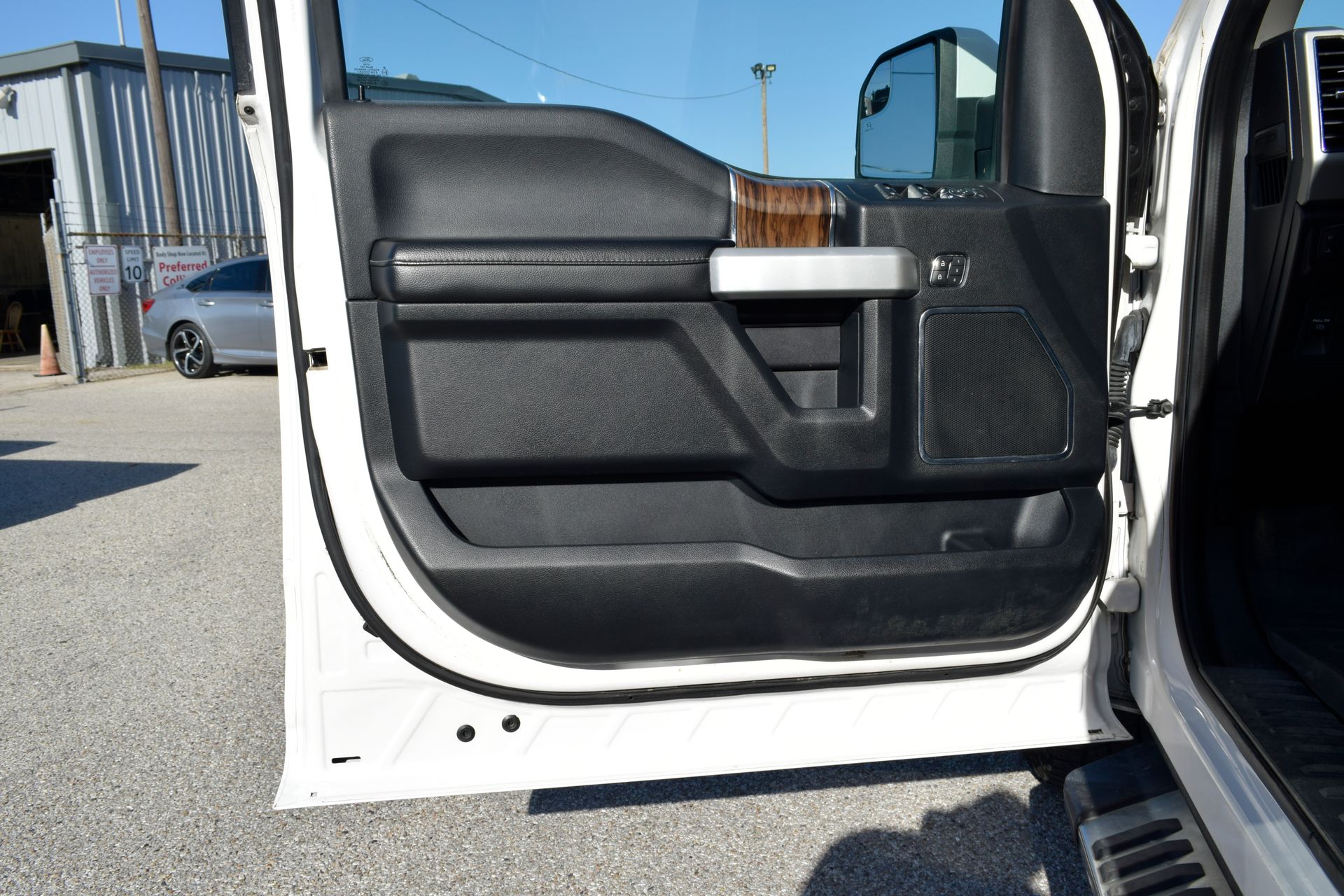 2019 Ford F-150 Lariat White at EAG Ford Navasota