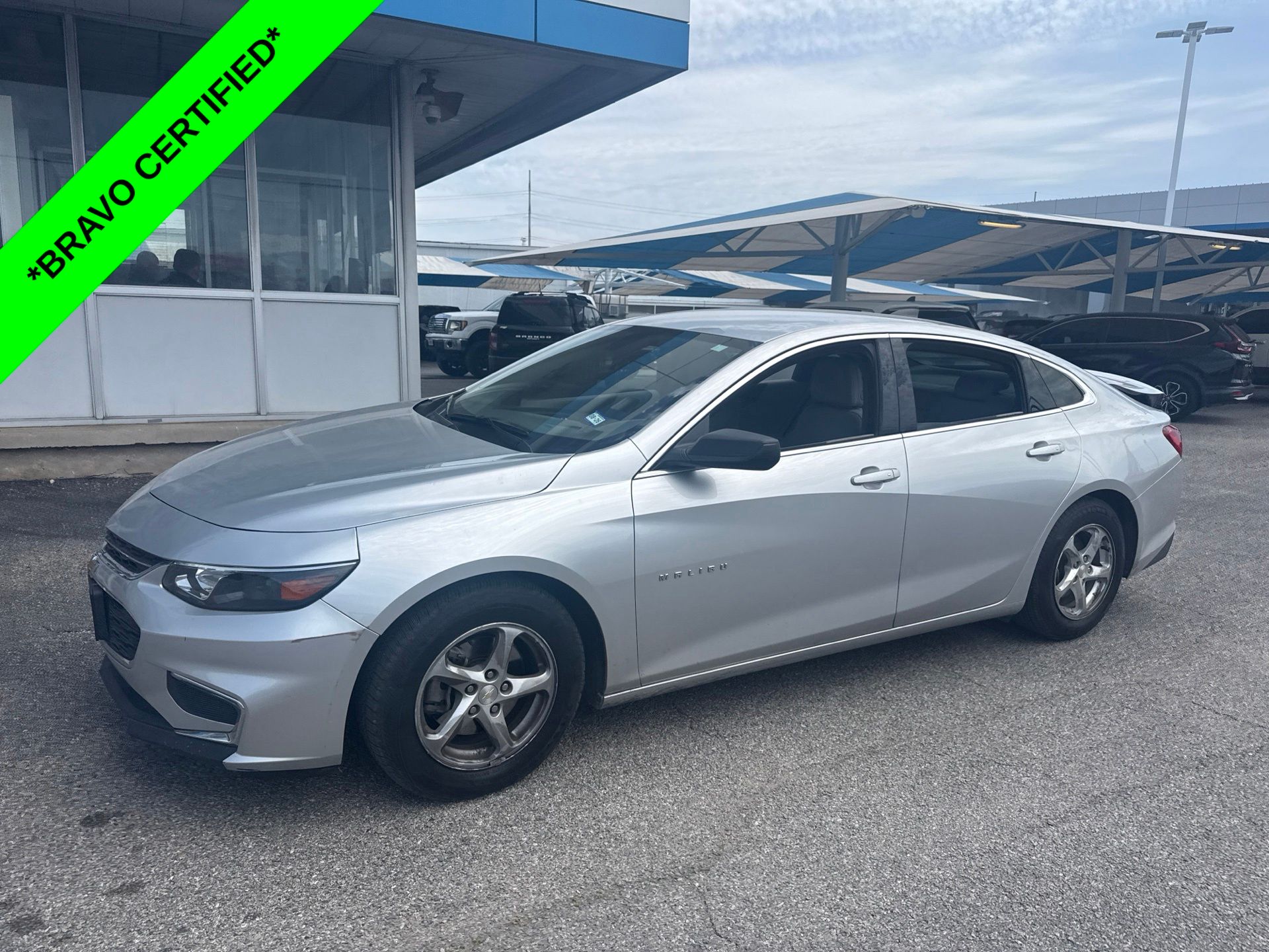 Silver Ice Metallic 2017 Chevrolet Malibu Sedan Front-Wheel Drive 6-Speed Automatic