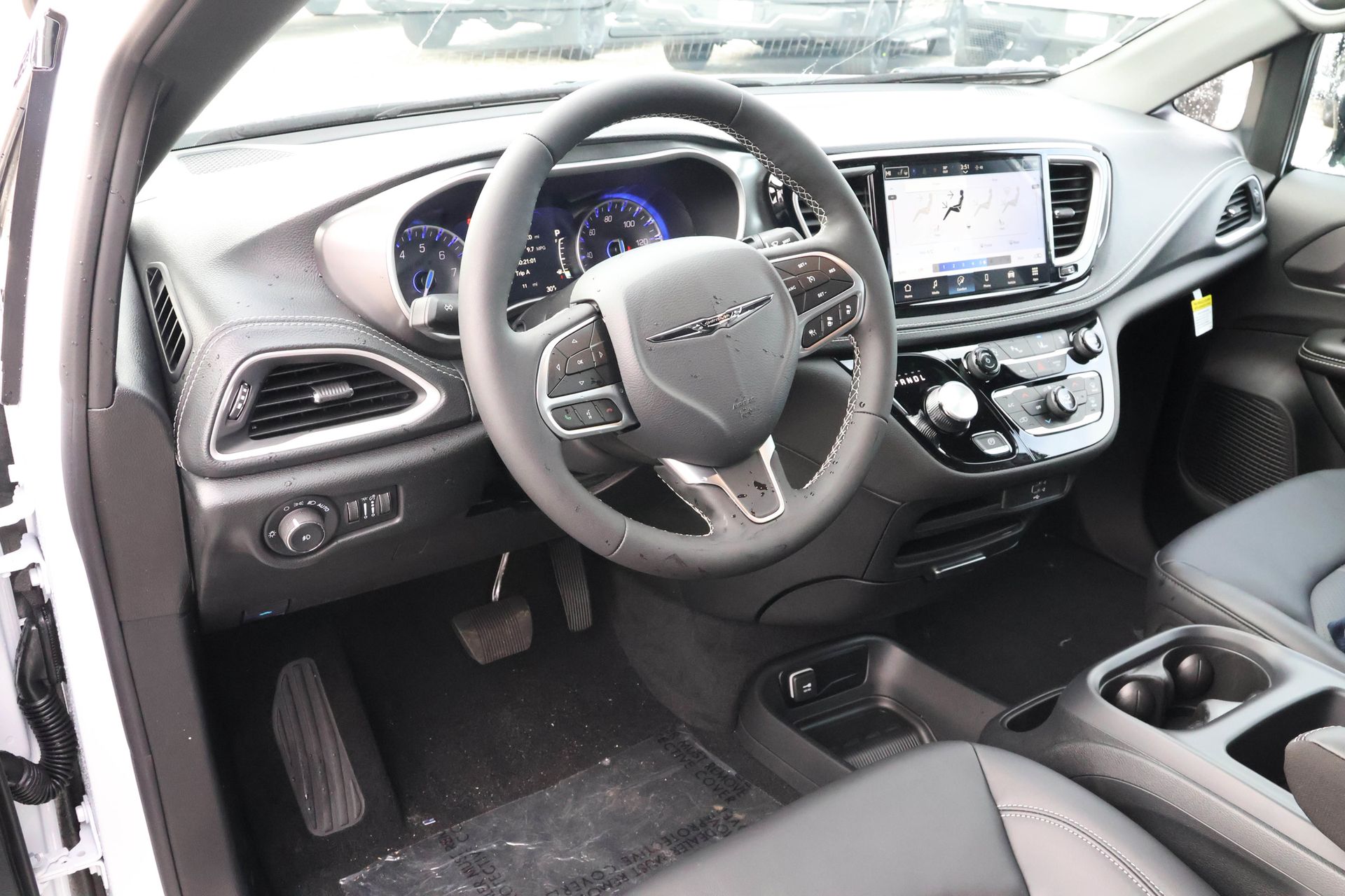 2026 CHRYSLER PACIFICA - Image 4