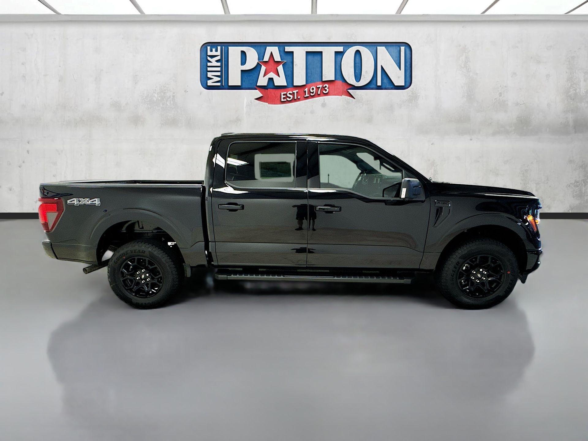 2026 Ford F-150 XLT - Photo 8