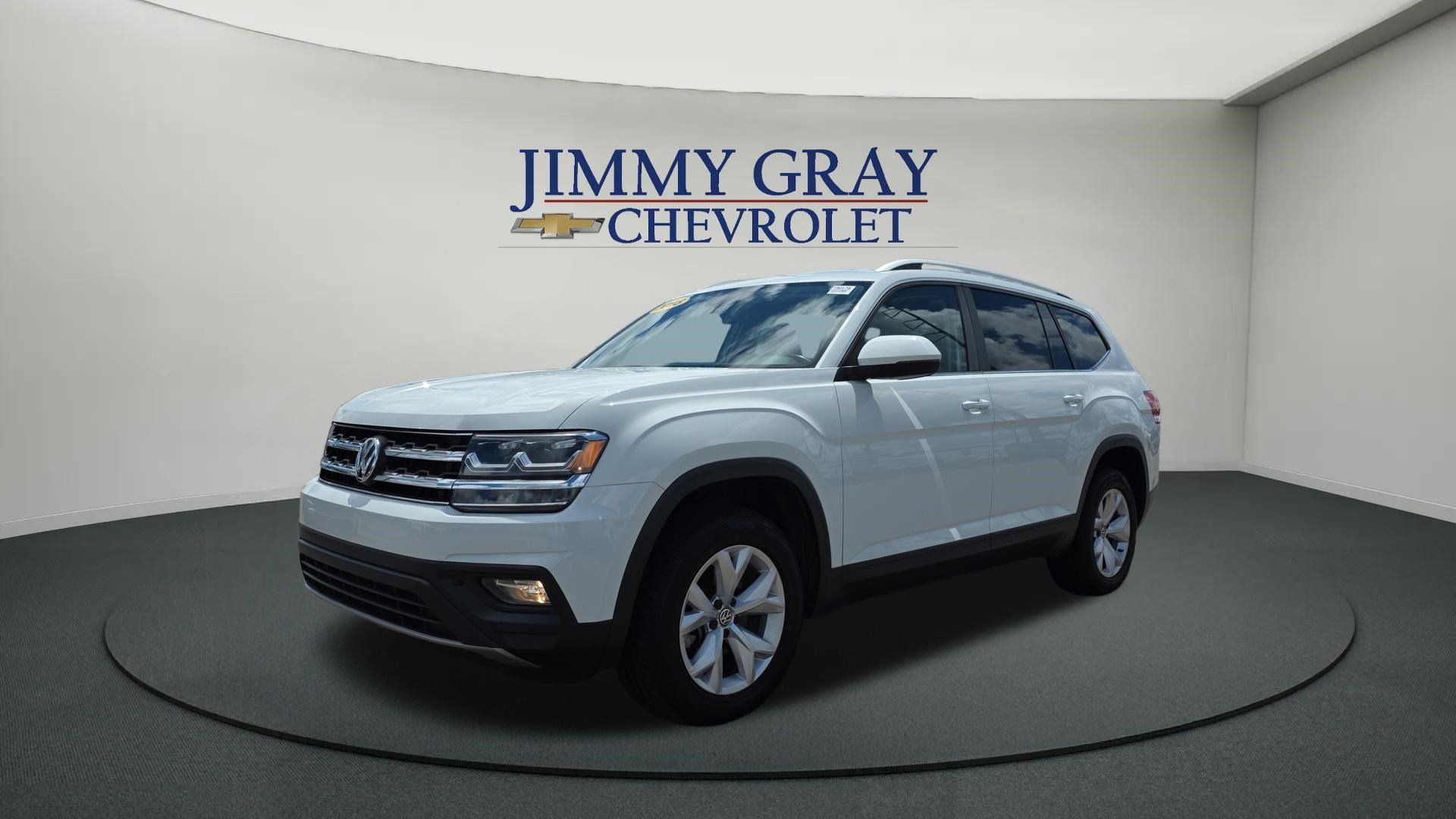 Pure White 2018 Volkswagen Atlas SE SUV / Crossover Front-Wheel Drive 8-Speed Automatic