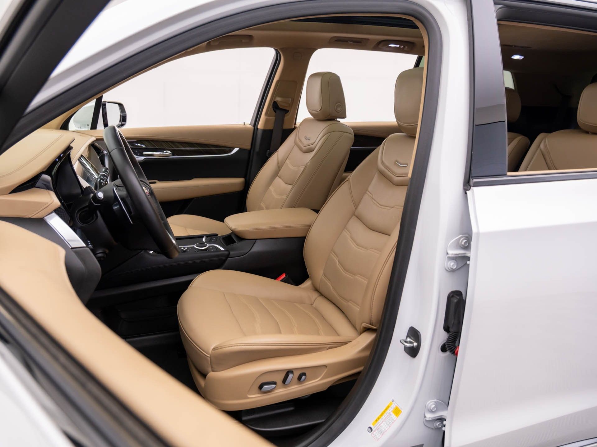 2023 Cadillac XT6 Sport photo