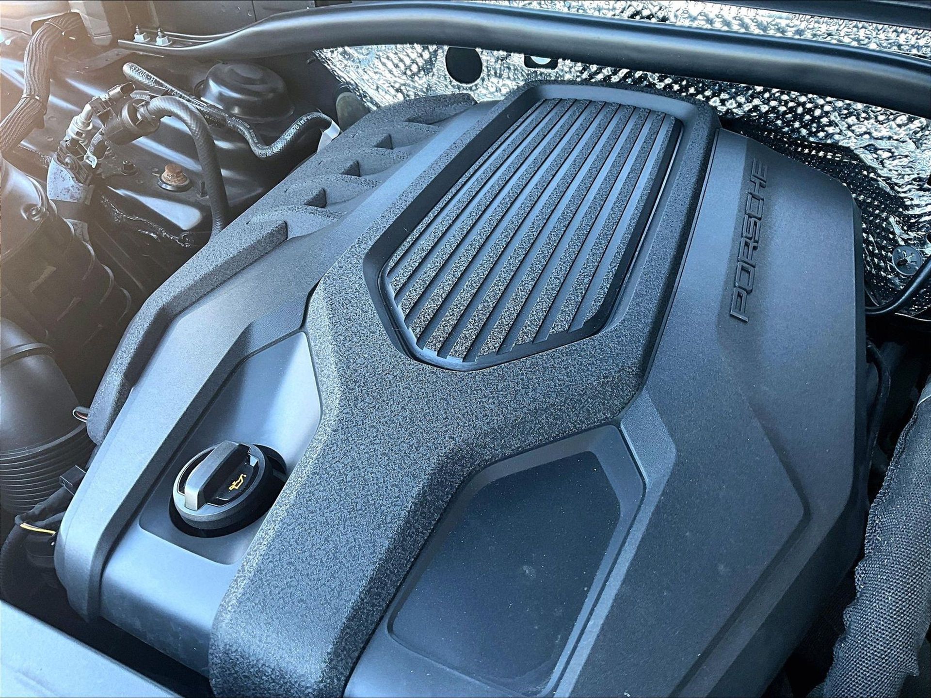 2023 Macan picture #23
