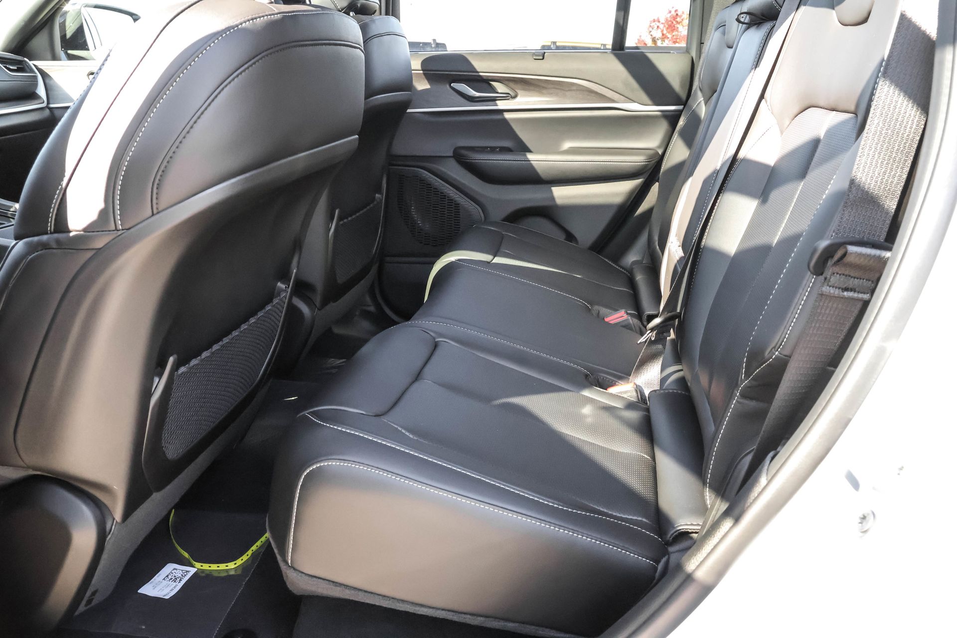 2025 JEEP GRAND CHEROKEE - Image 27