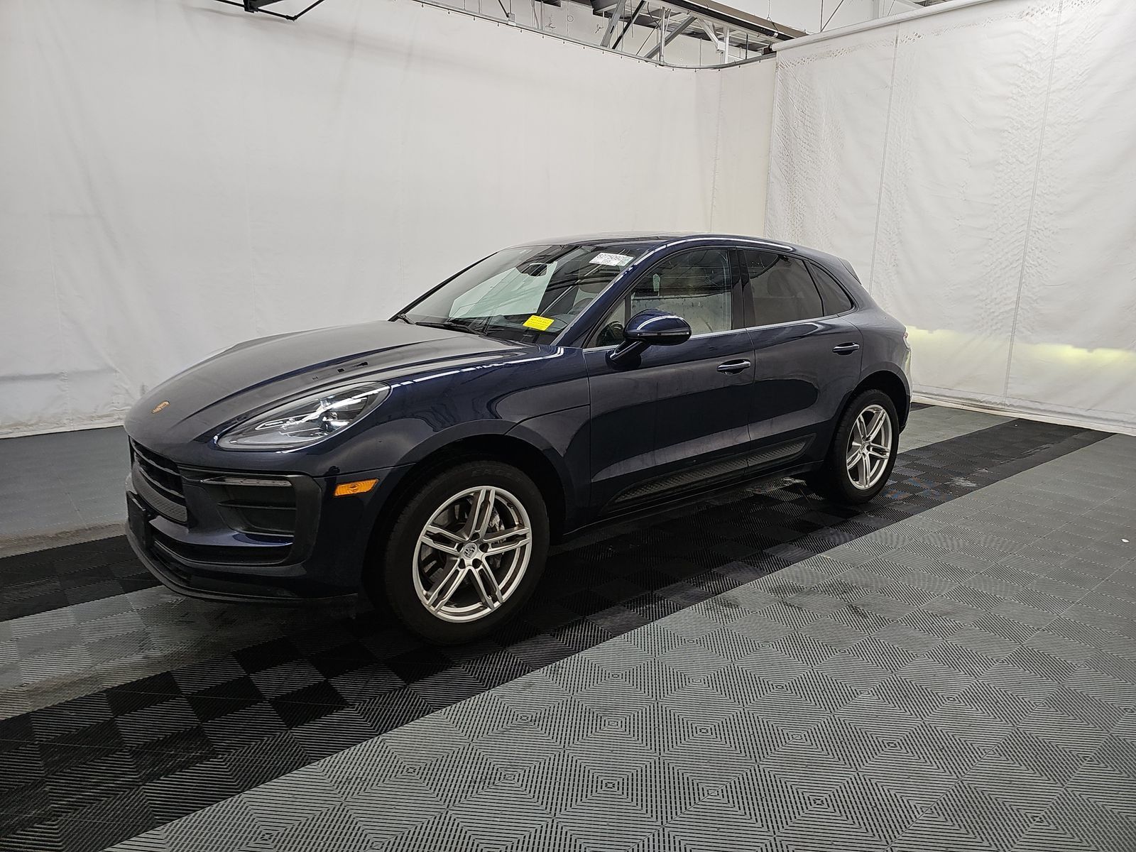 2022 Porsche Macan AWD
