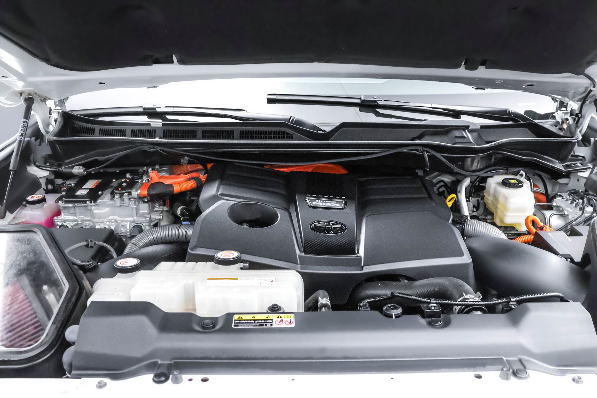 2023 TOYOTA TUNDRA - Image 38