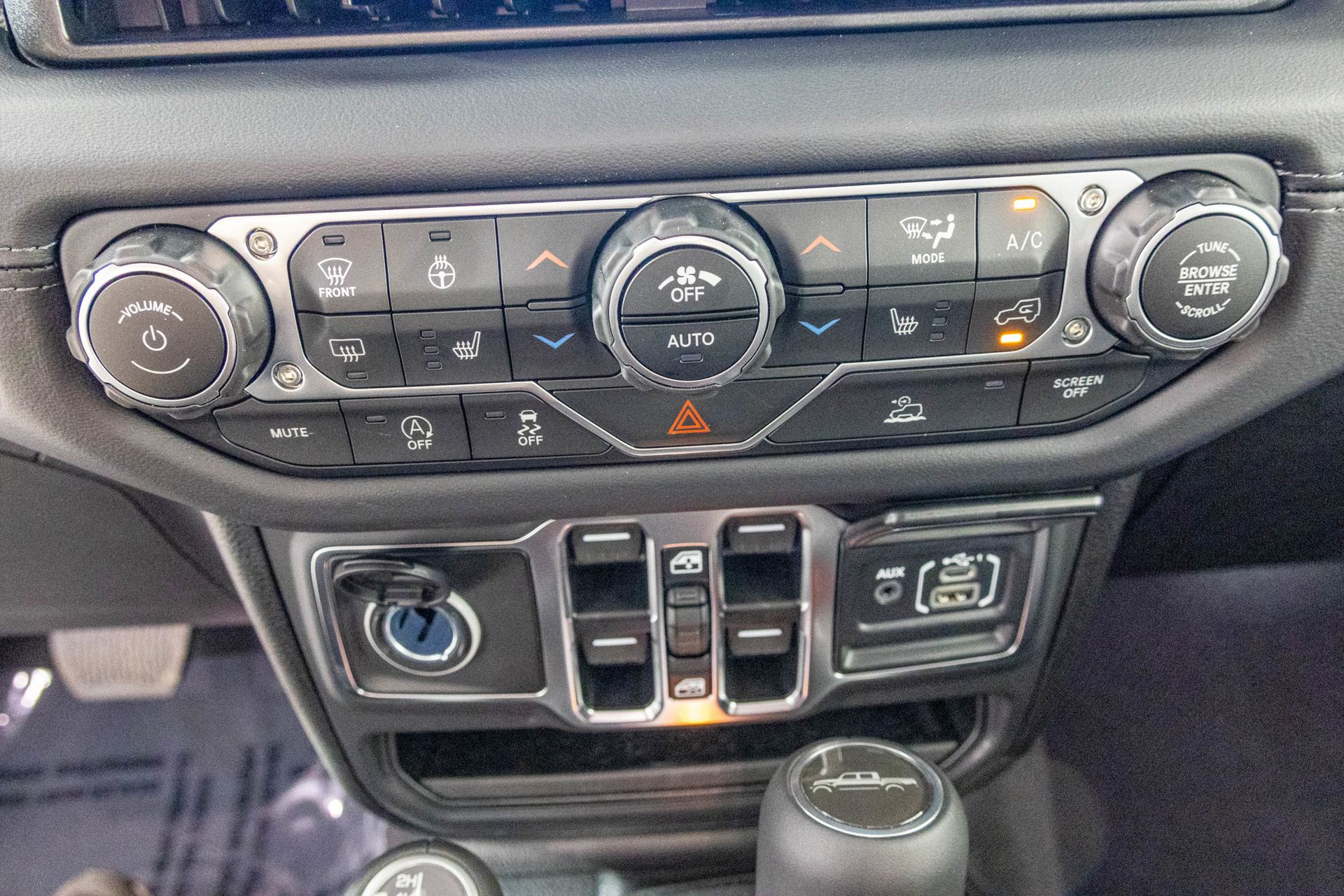 2025 JEEP GLADIATOR - Image 22