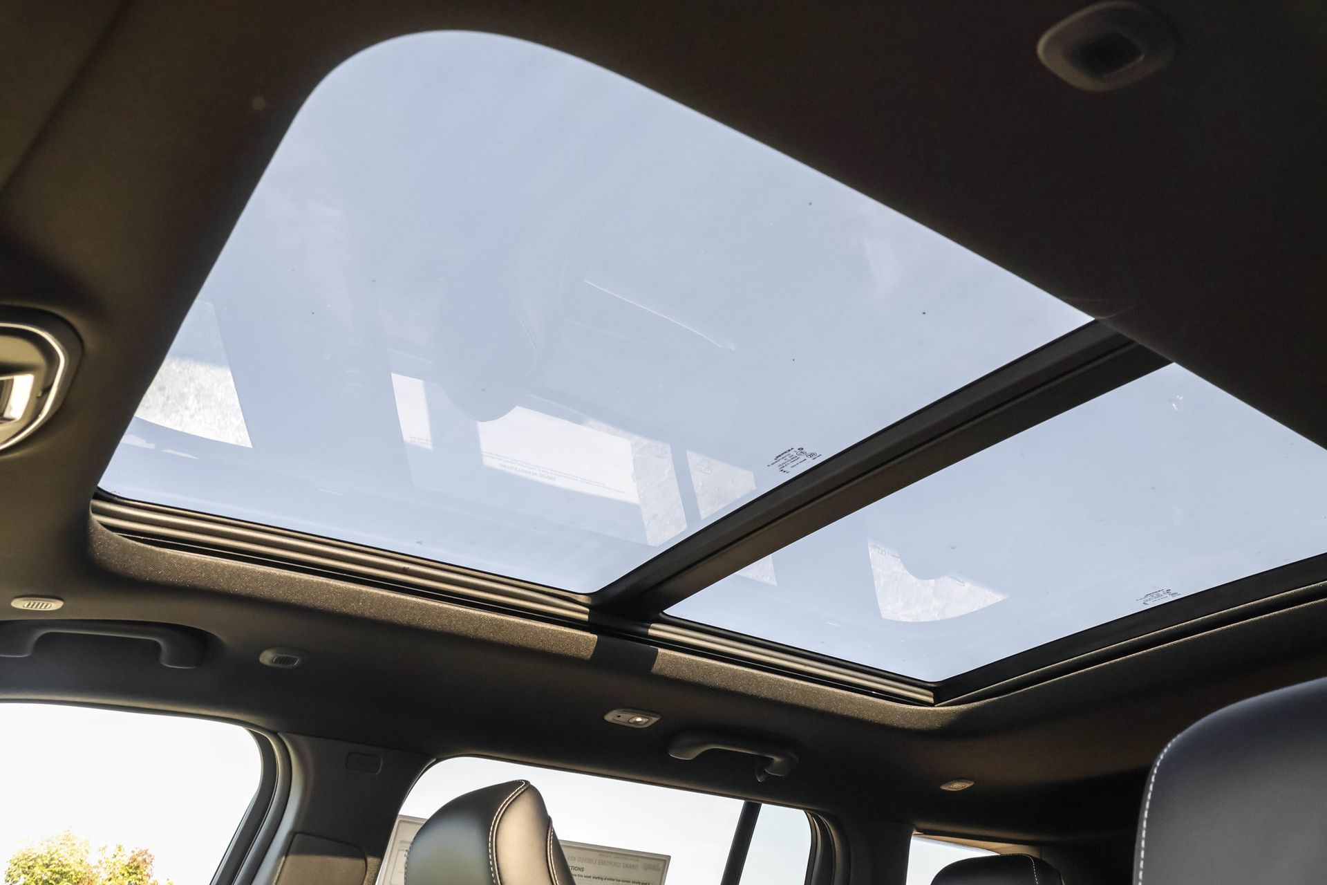 2025 JEEP GRAND CHEROKEE - Image 6