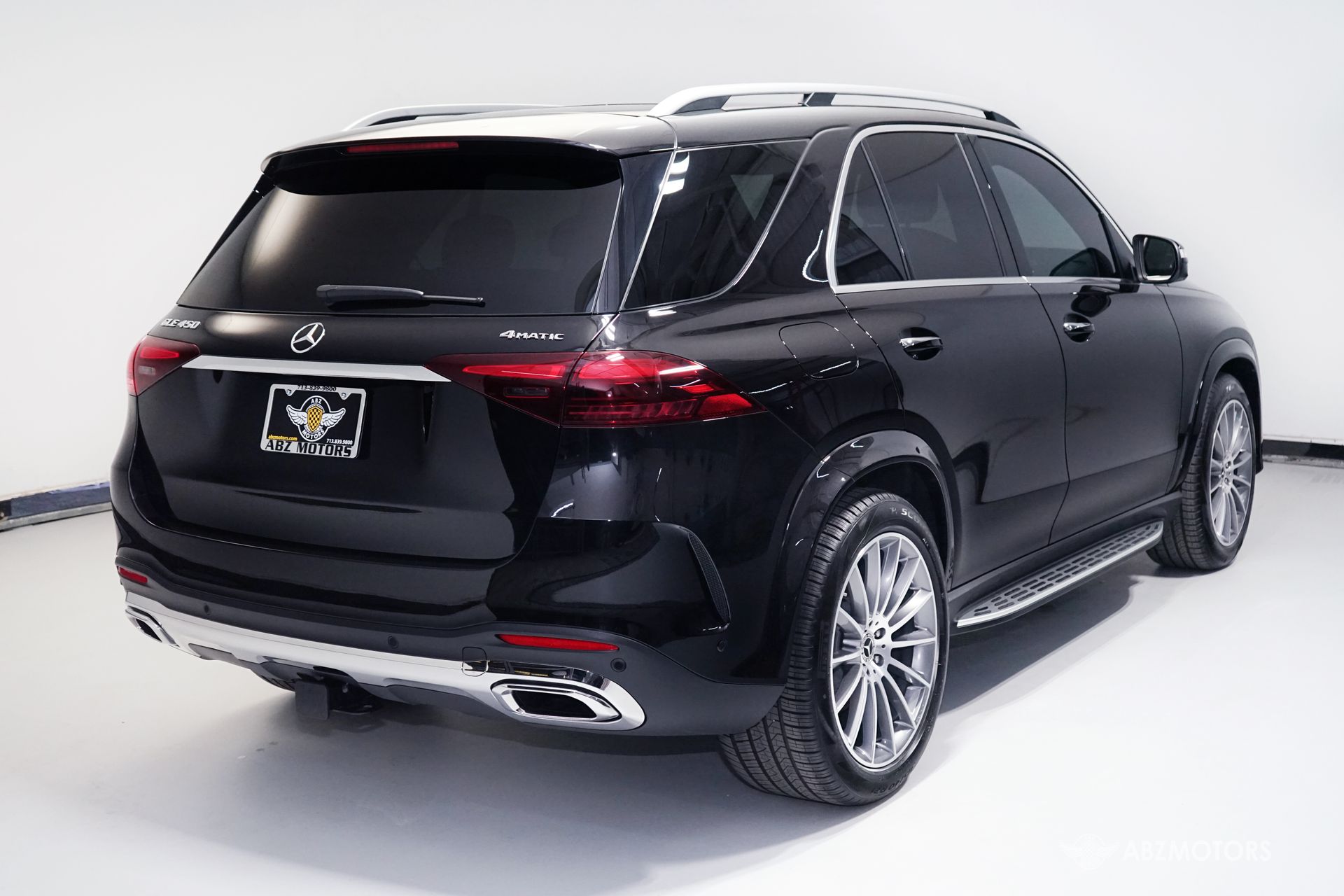 View vehicle photo 6