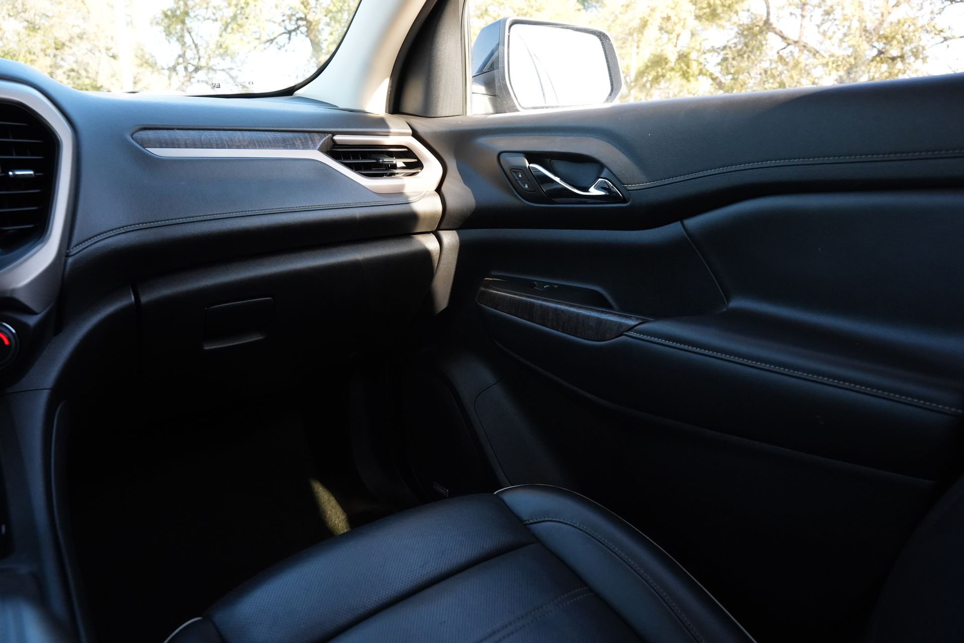 2023 GMC Acadia Denali - 7