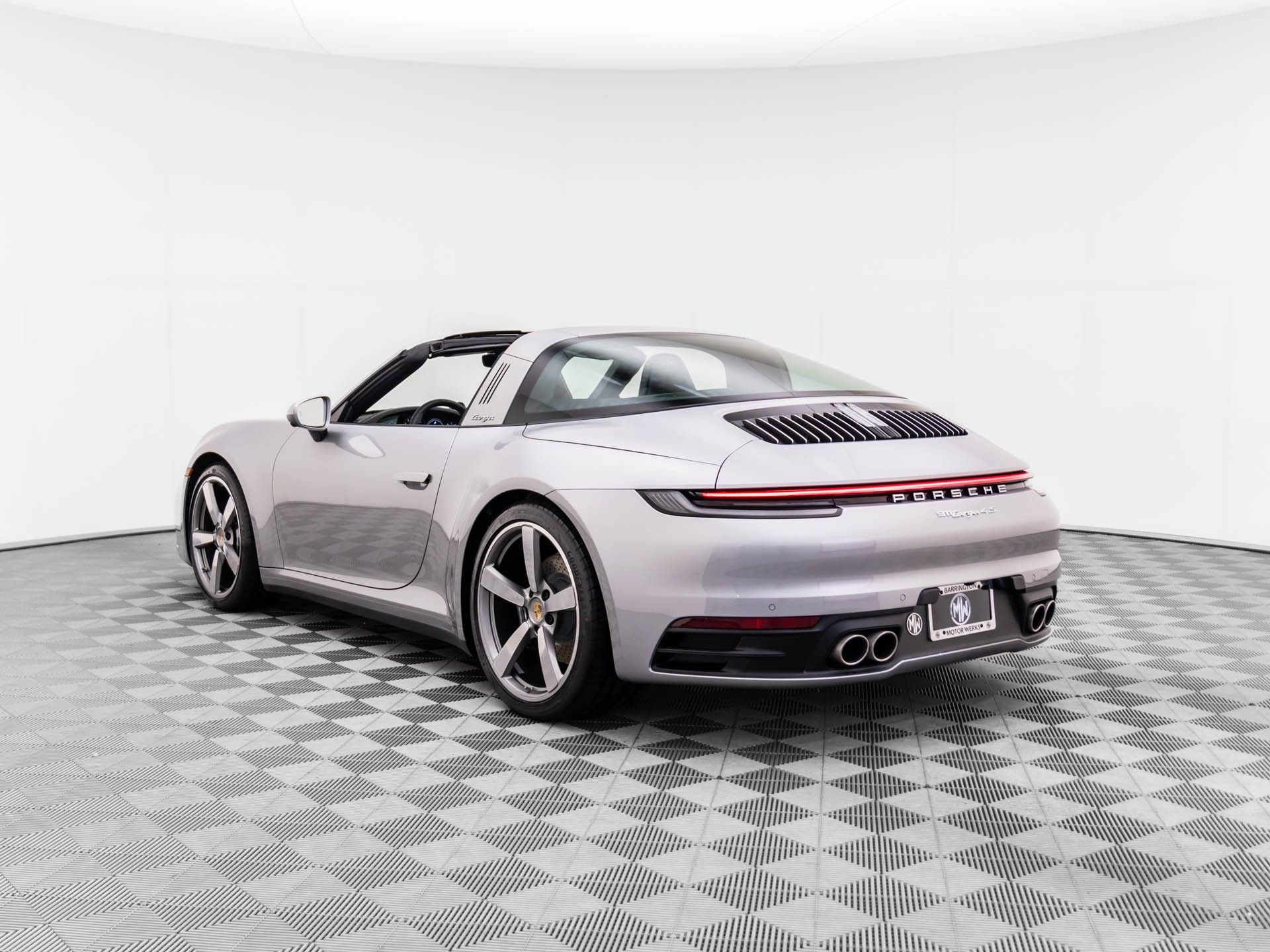 2024 Porsche 911 Targa 4S photo