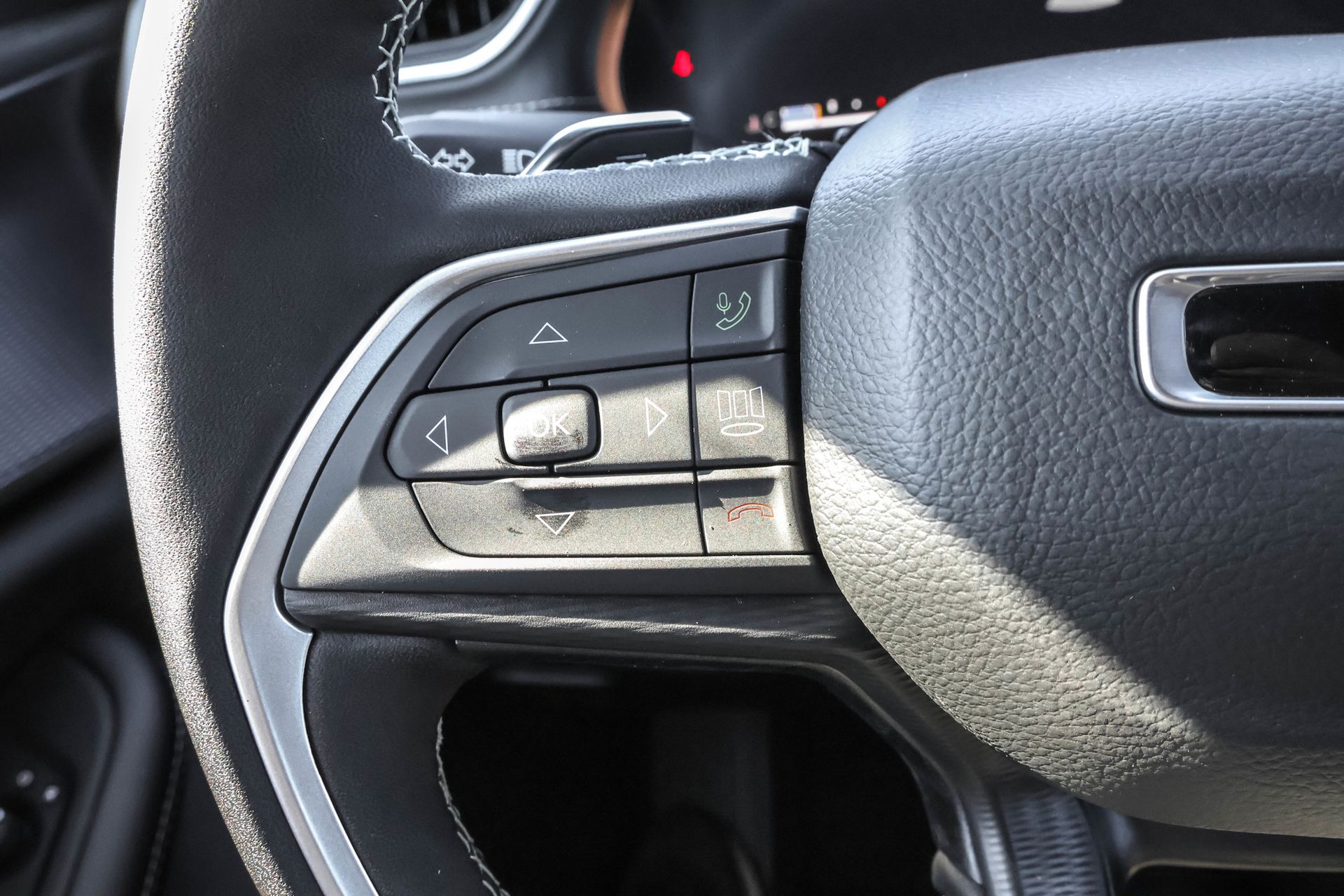 2025 JEEP GRAND CHEROKEE - Image 22