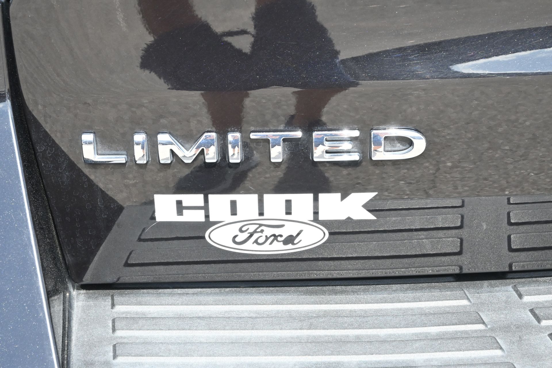 2024 Ford Expedition Limited Black at DeMontrond Mazda