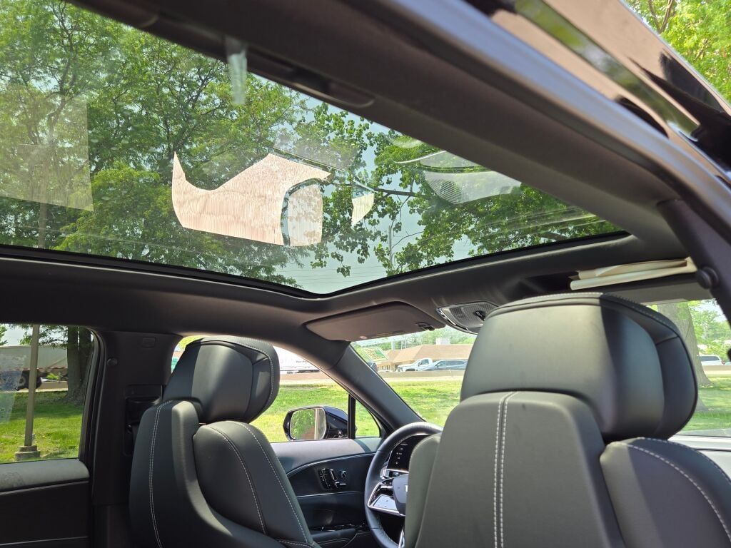 2025 Cadillac Lyriq Sport photo 10