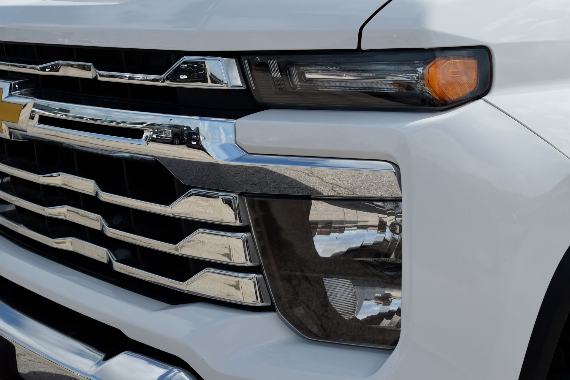 2024 Chevrolet Silverado 2500HD LT White at Traditions Chevrolet