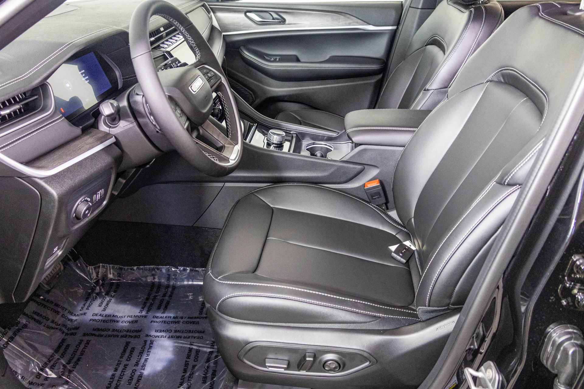 2025 JEEP GRAND CHEROKEE - Image 16