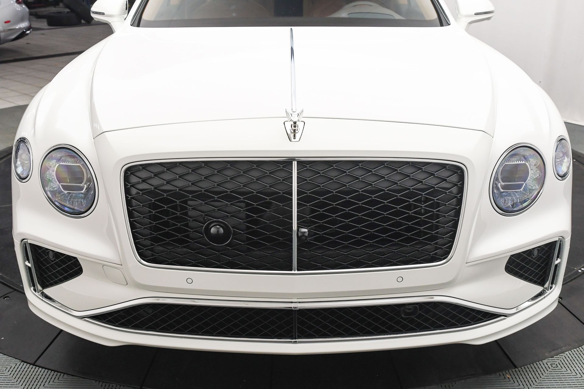 2026 Bentley Flying Spur - Photo 28