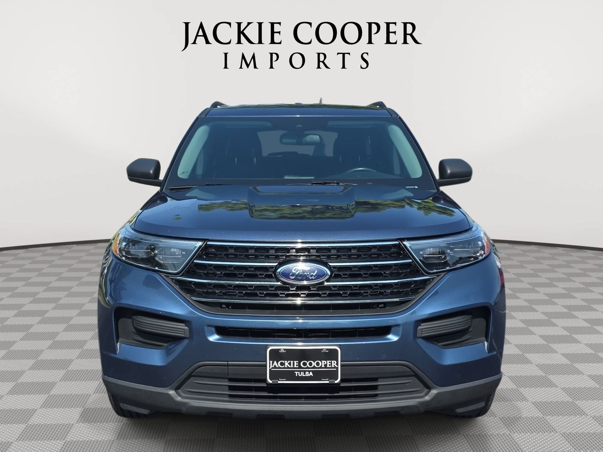 View vehicle photo 2