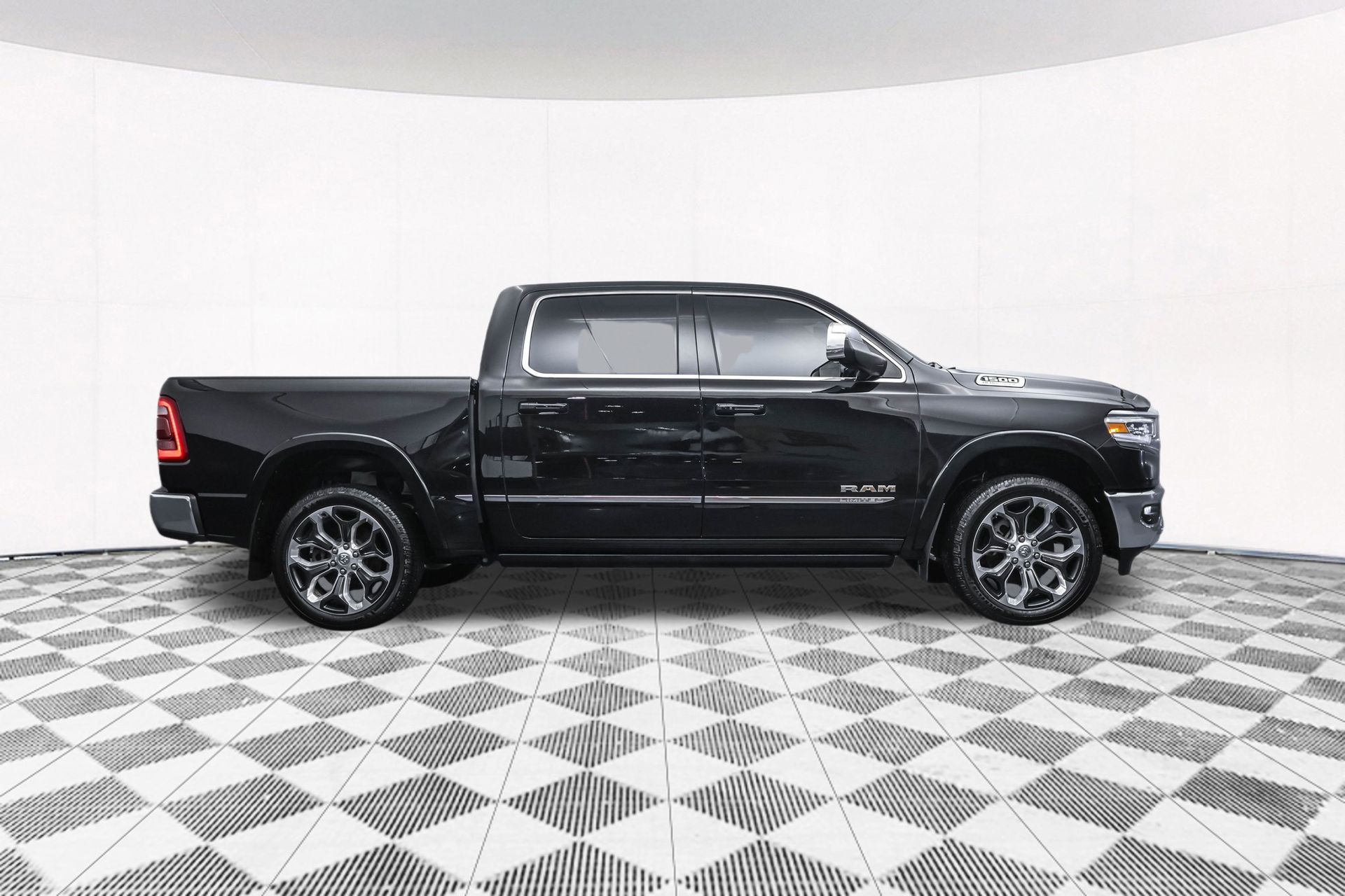 2023 RAM 1500 - Image 47