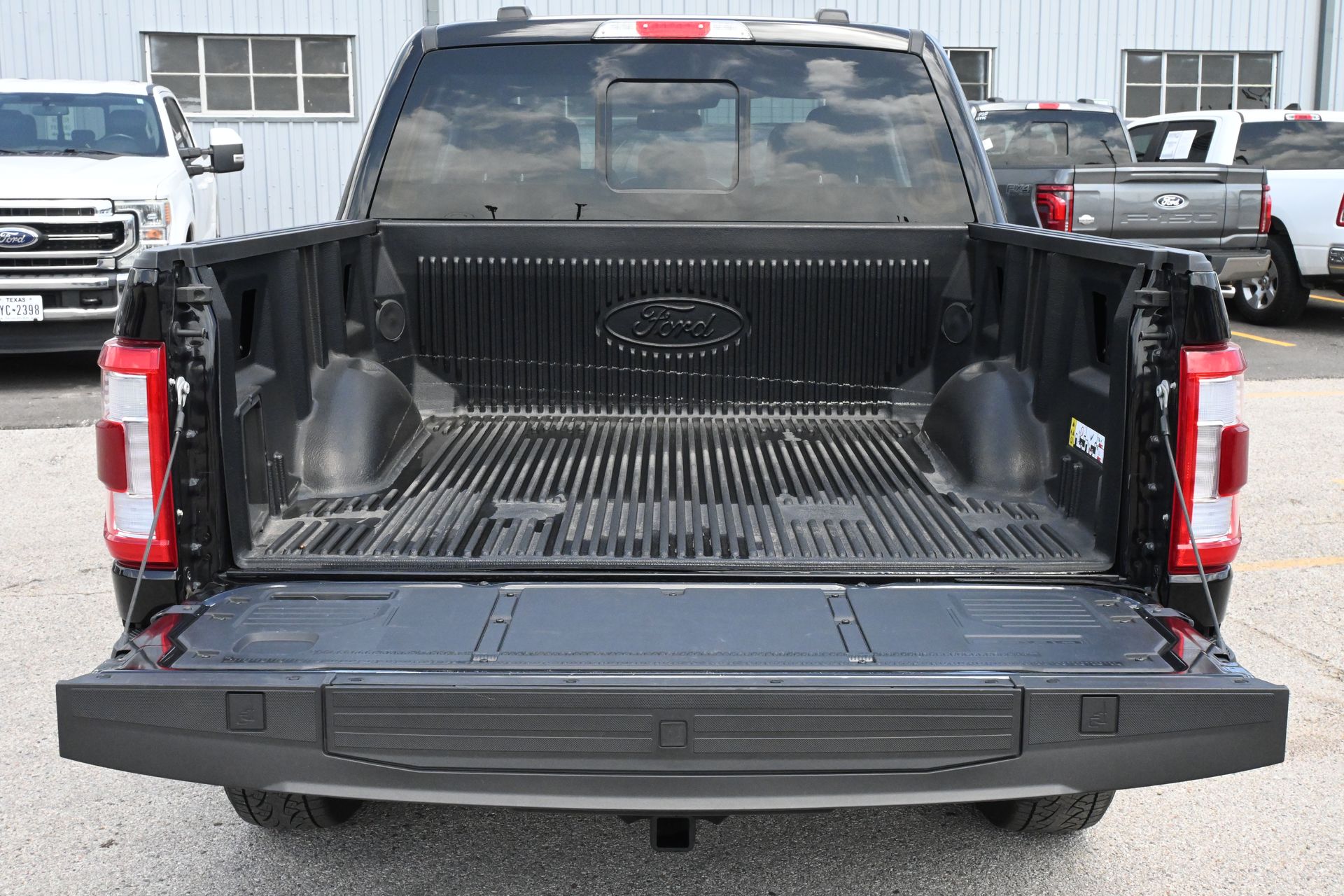 2022 Ford F-150 Lariat Black at AutoSavvy Houston Southwest