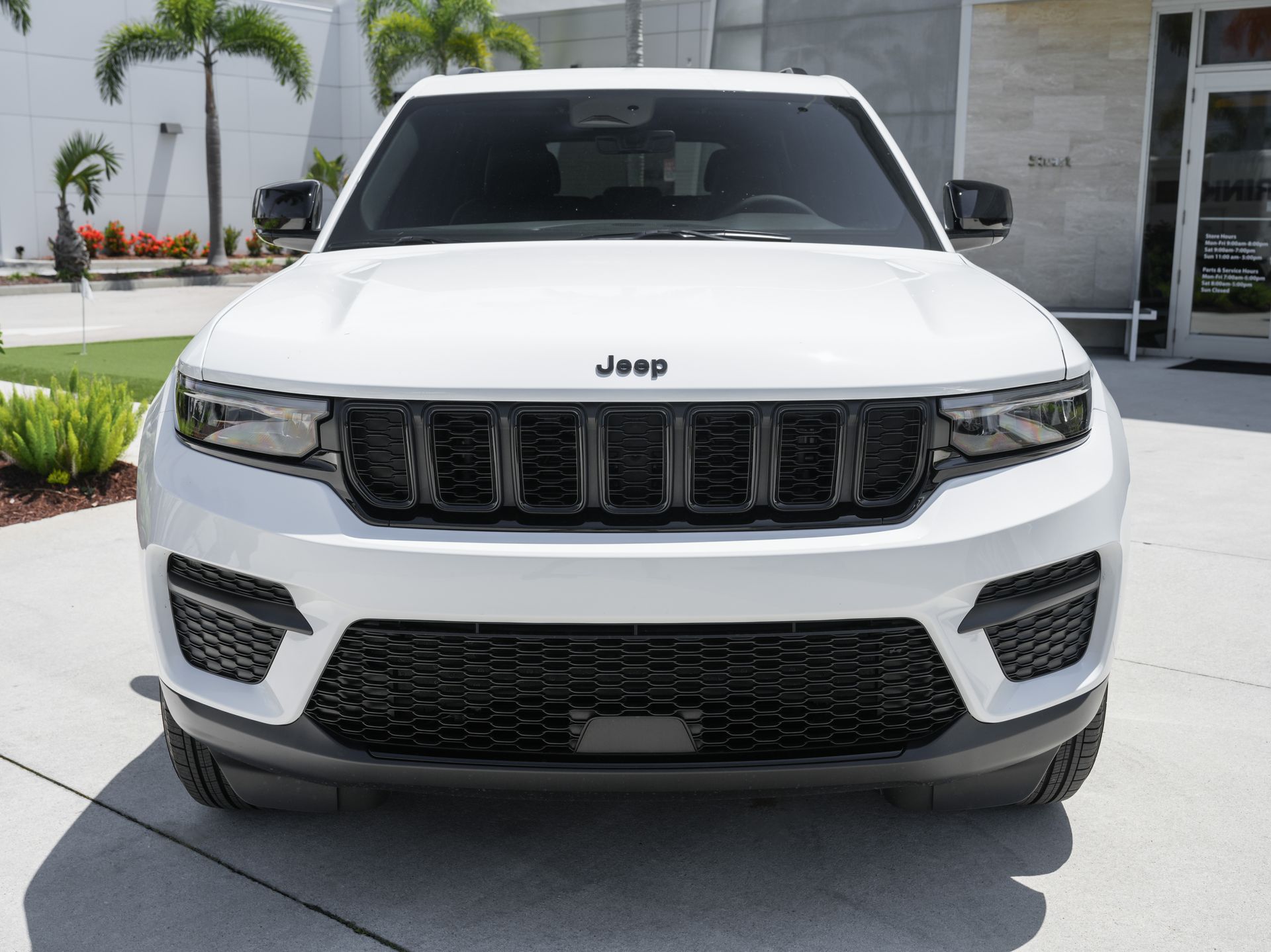 used 2025 Jeep Grand Cherokee car, priced at $34,000