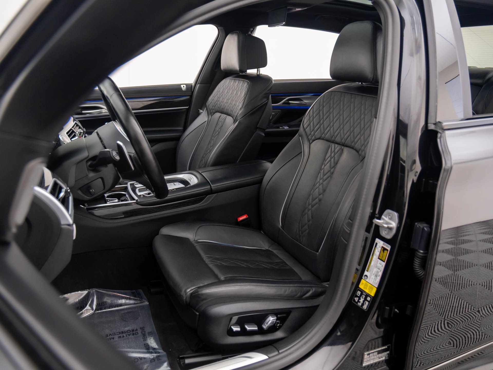 2021 BMW 7-Series 750i xDrive photo