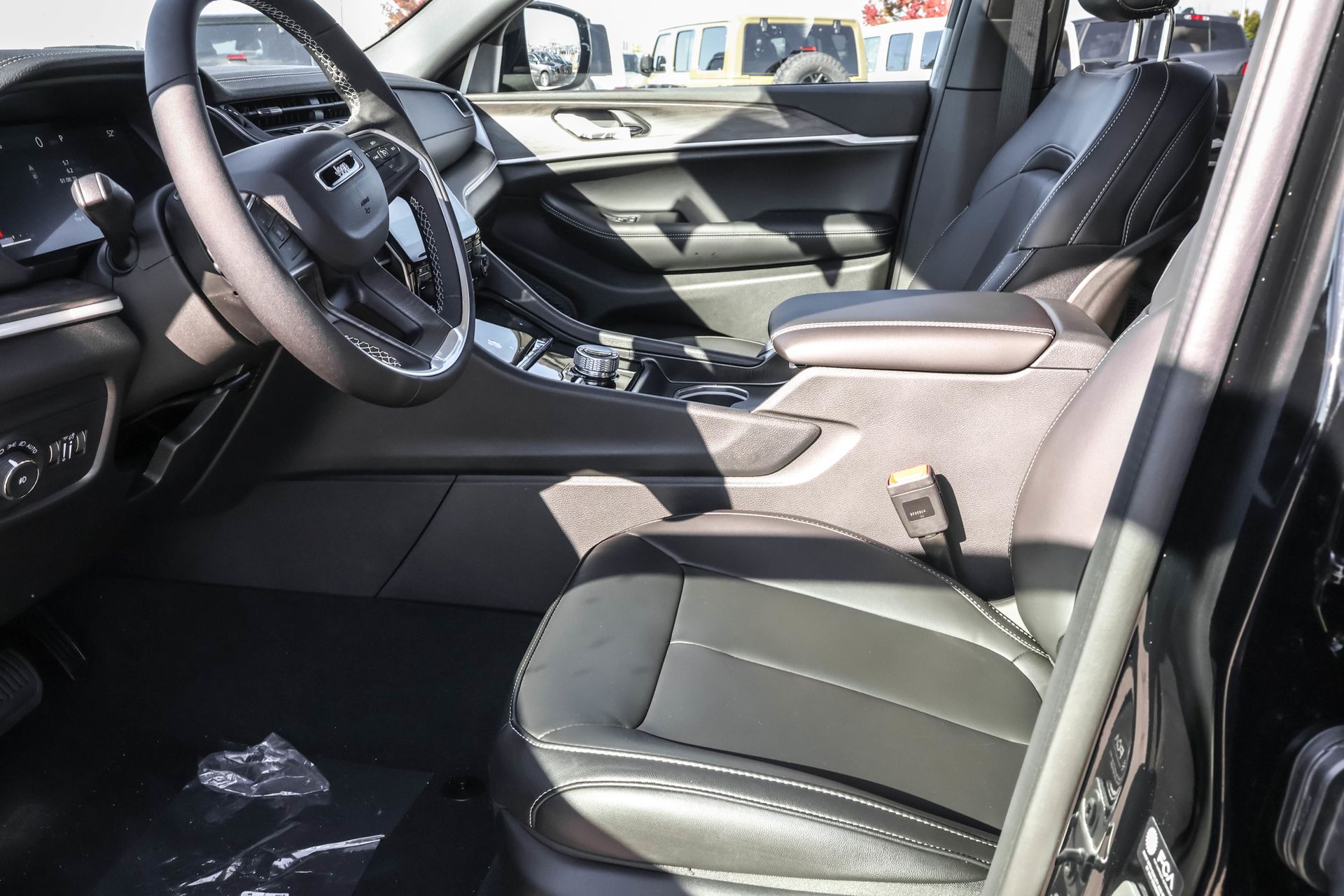 2025 JEEP GRAND CHEROKEE - Image 5