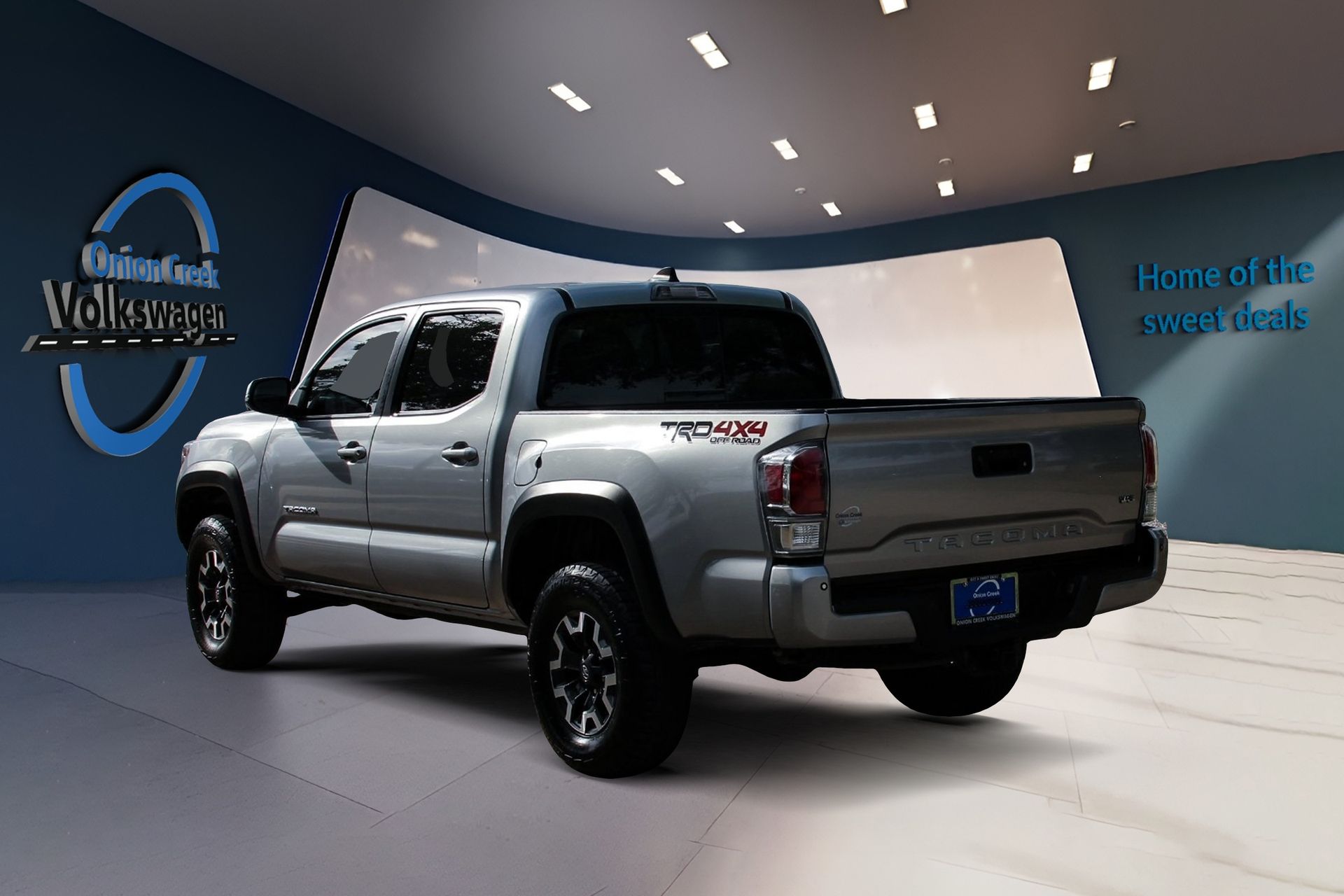 View vehicle photo 6
