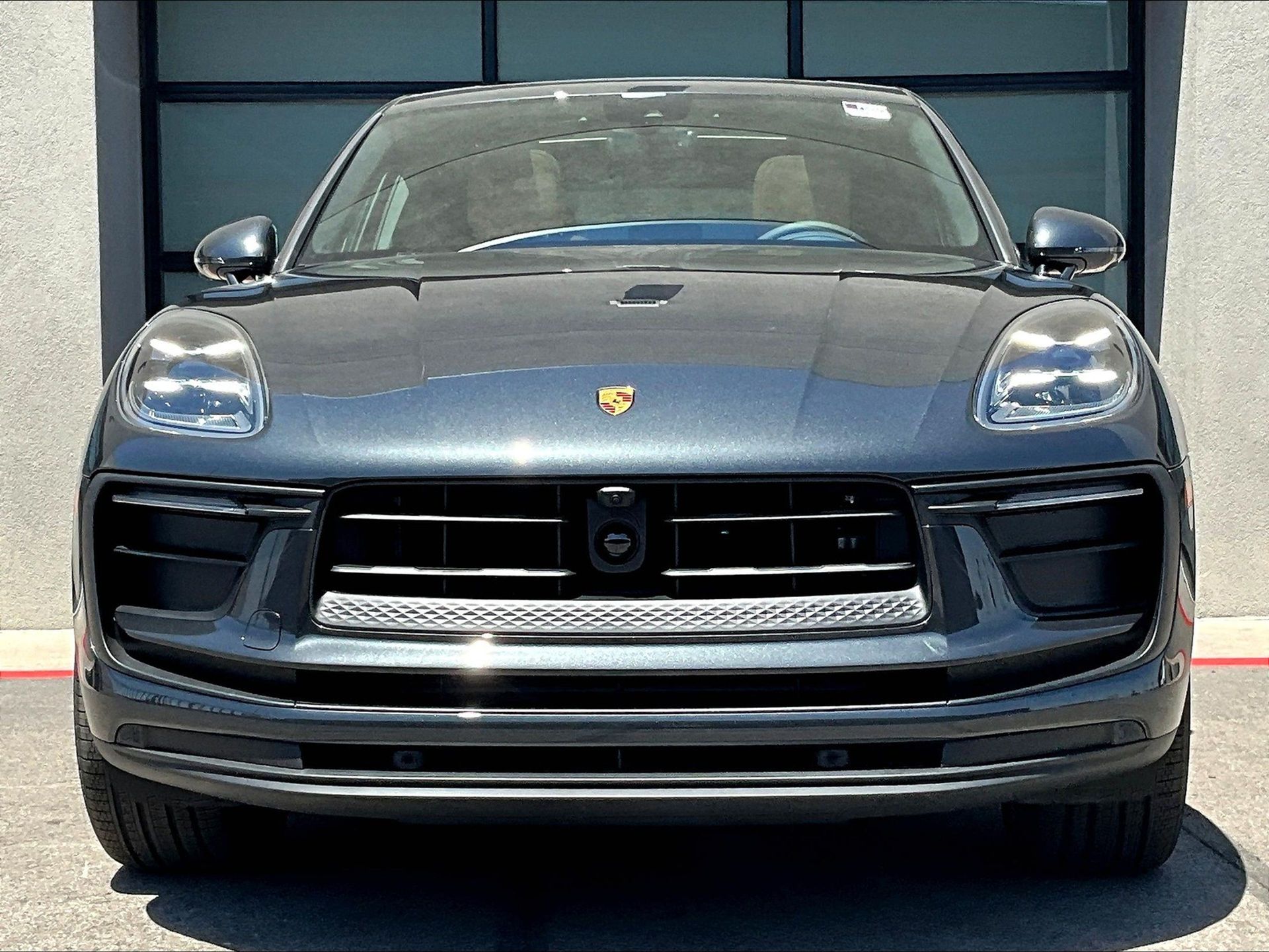 2025 Macan picture #9