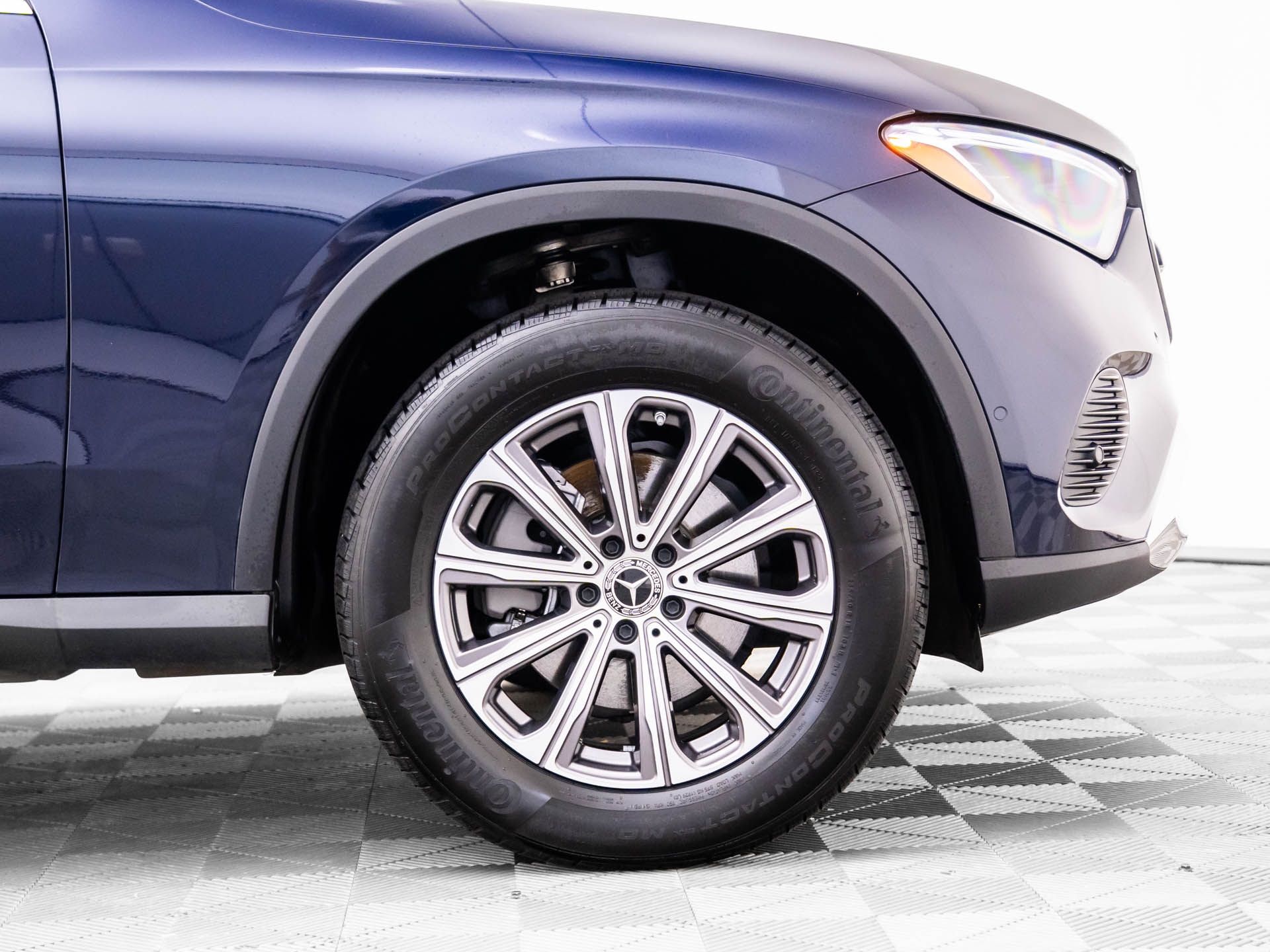 2023 Mercedes-Benz GLC GLC 300 photo