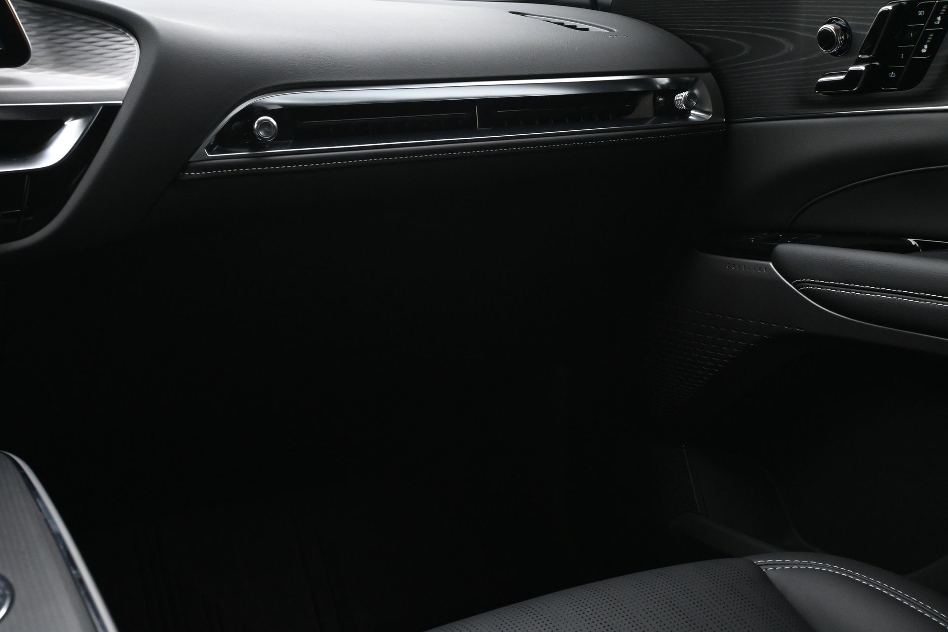 2025 Cadillac LYRIQ Luxury Silver at Bayway Cadillac of The Woodlands