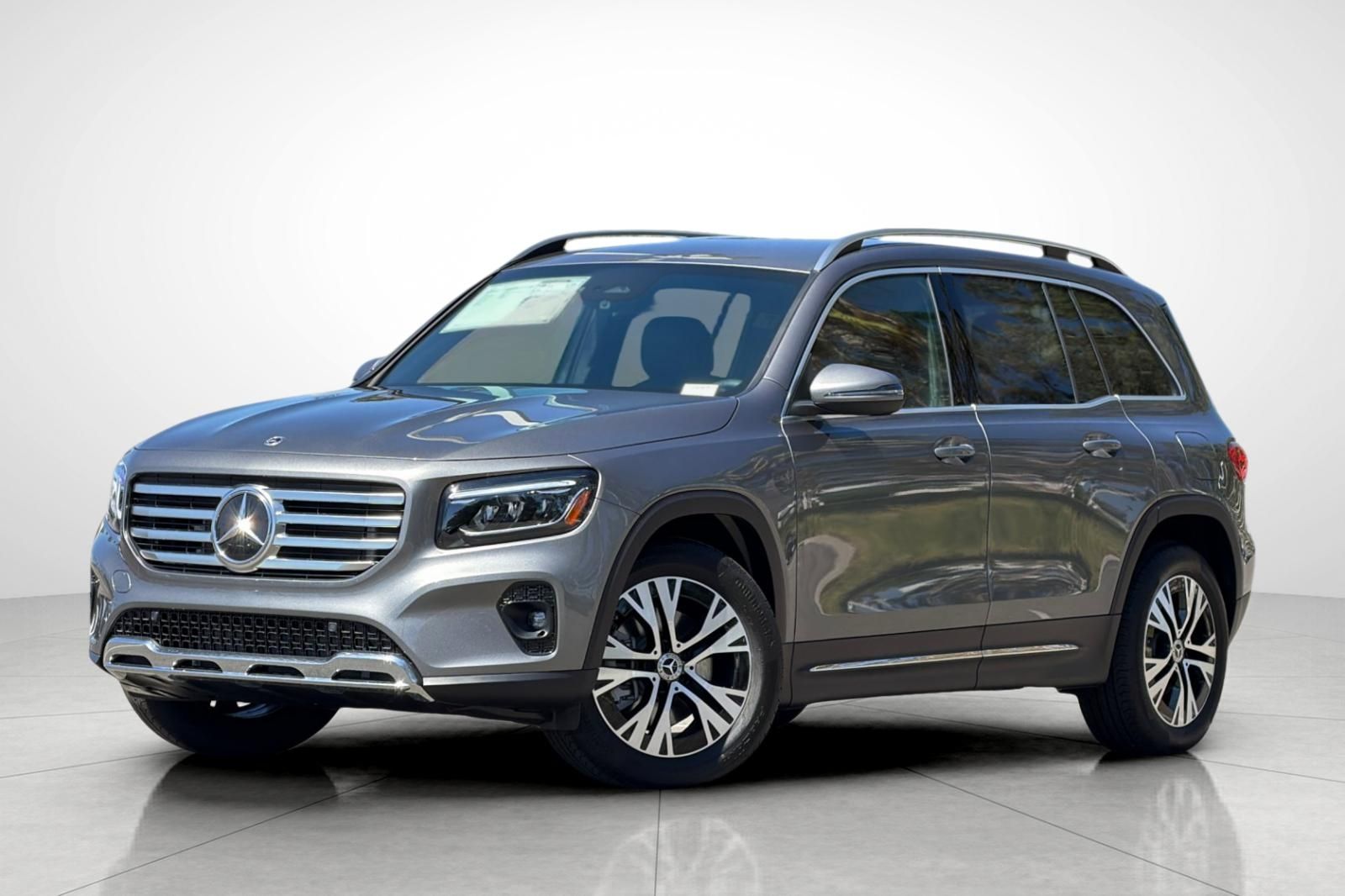 Gray (Mountain Grey Metallic) 2026 Mercedes-Benz GLB SUV / Crossover Front-Wheel Drive 8-Speed Dual Clutch