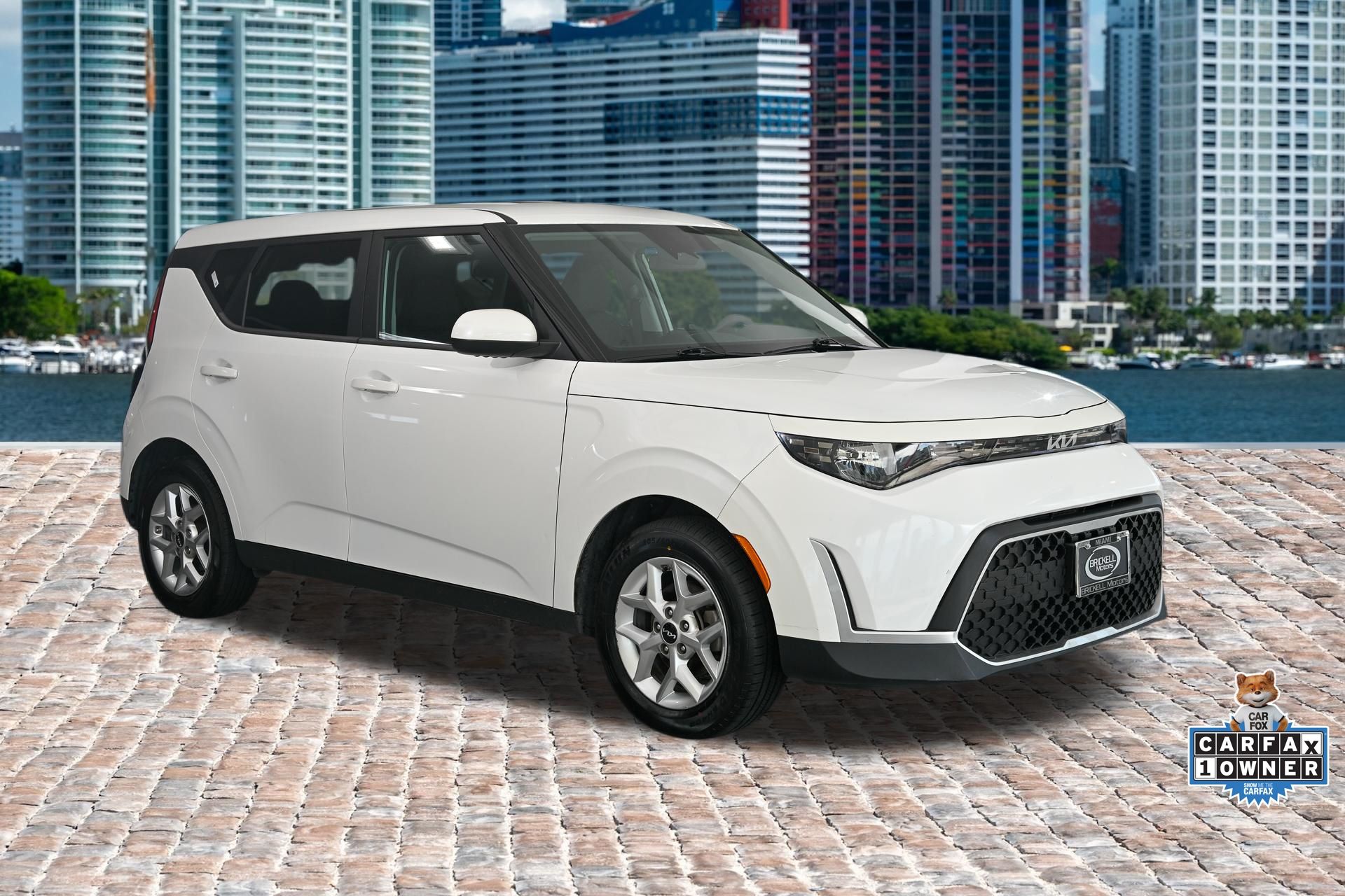 Snow White Pearl 2024 Kia Soul SUV / Crossover Front-Wheel Drive Continuously Variable Transmission
