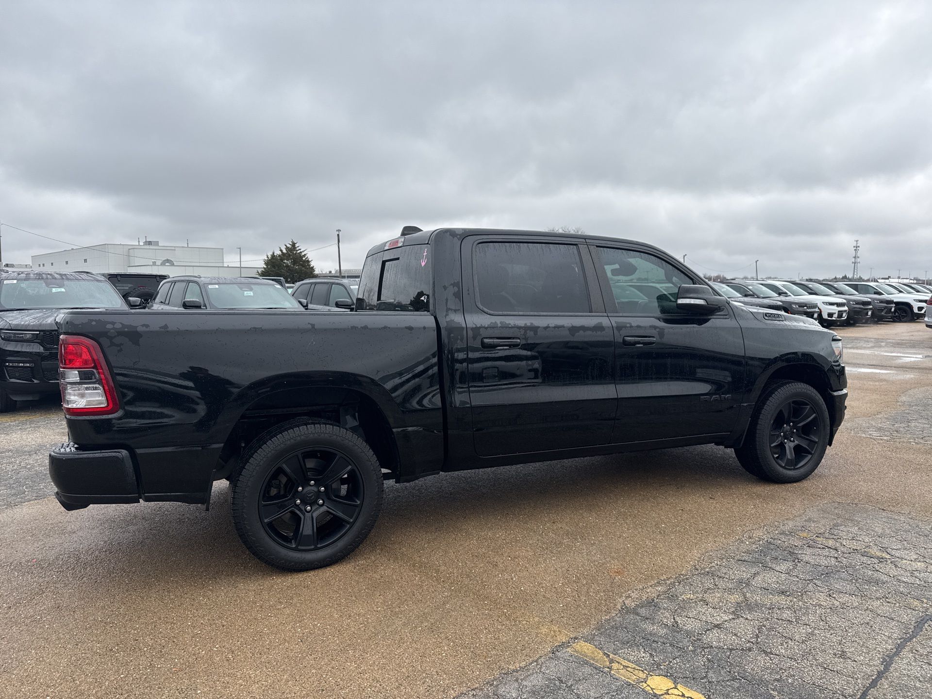 2020 RAM 1500 - Image 6