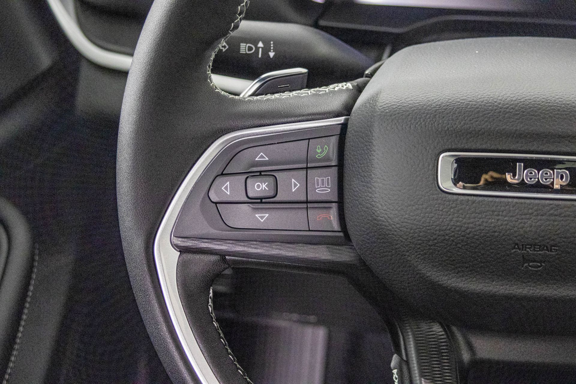 2025 JEEP GRAND CHEROKEE L - Image 30