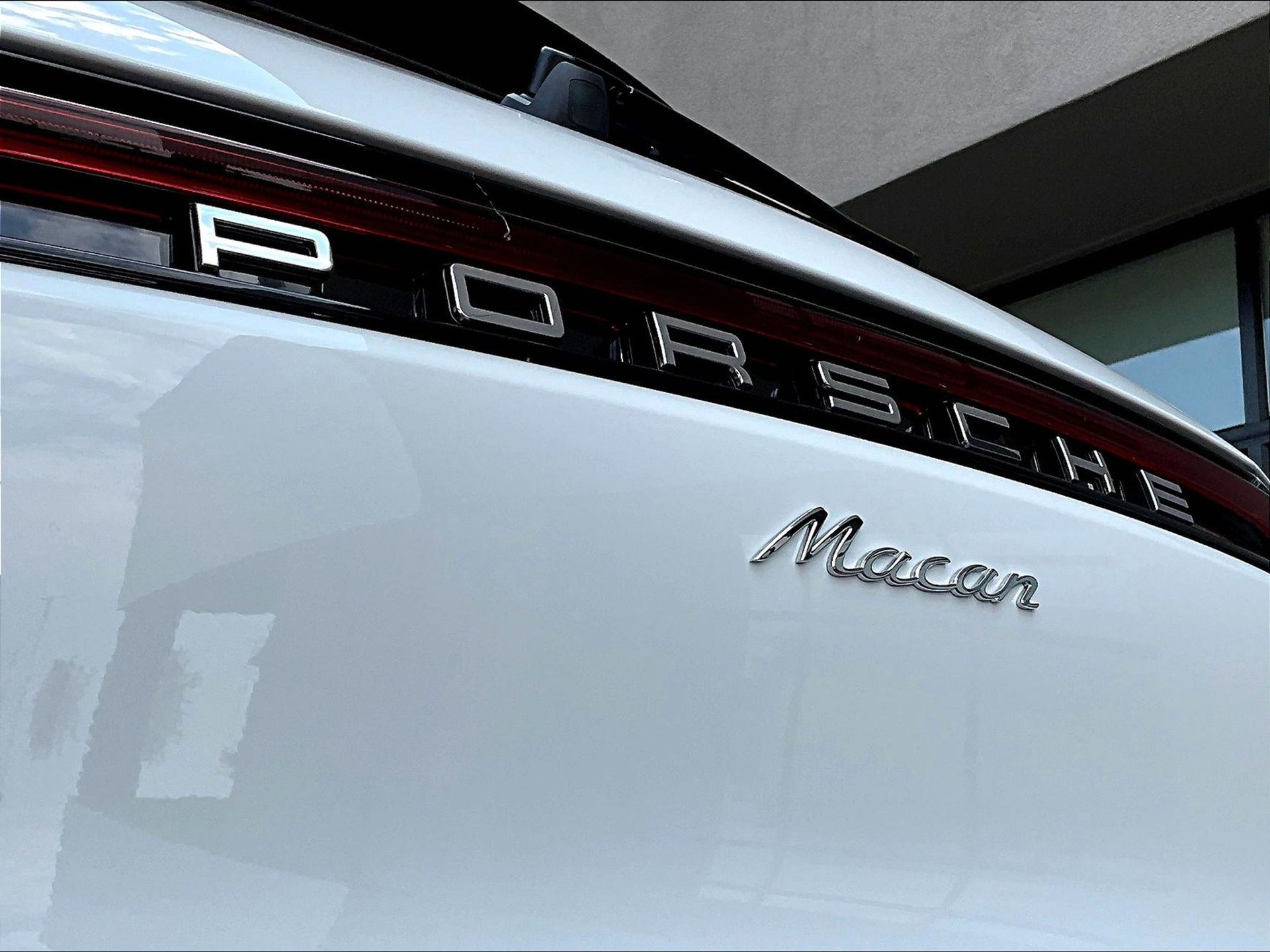 2025 Macan picture #23