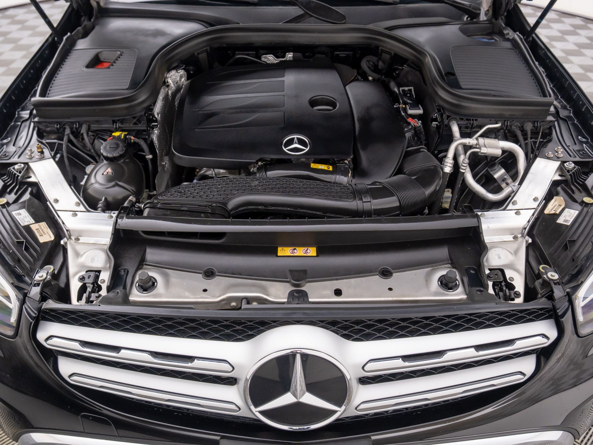 2022 Mercedes-Benz GLC GLC 300 photo