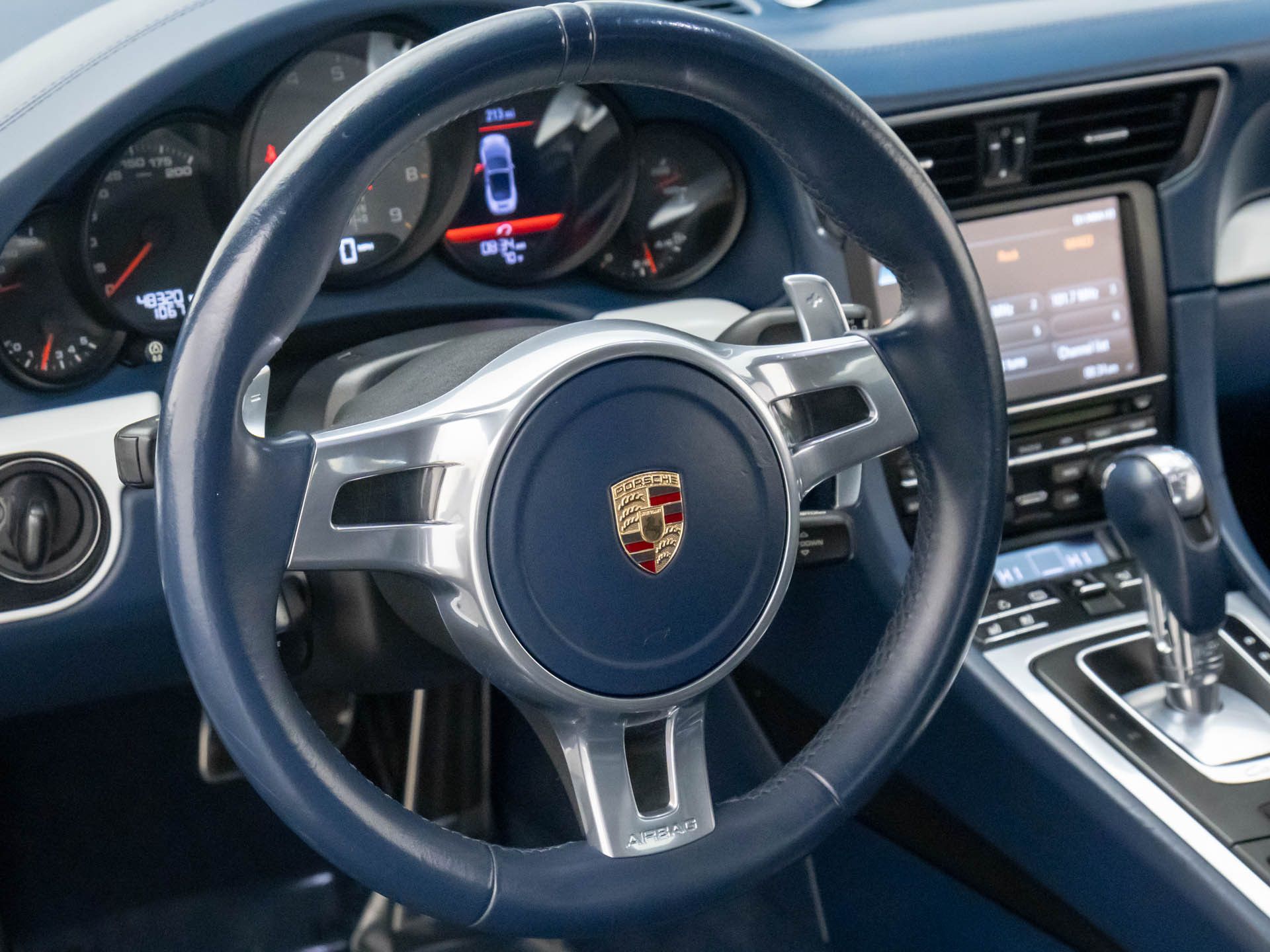 2013 Porsche 911 Carrera 4S photo