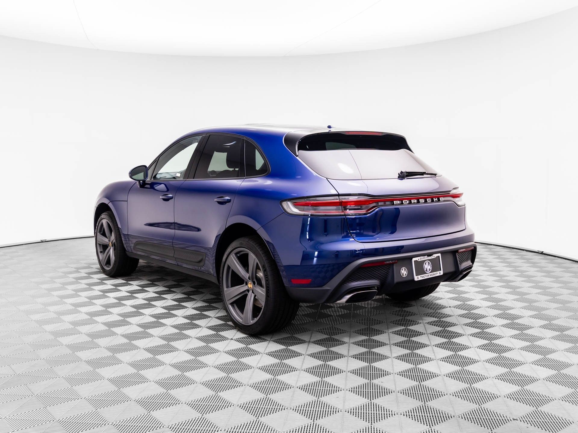 2024 Porsche Macan  photo